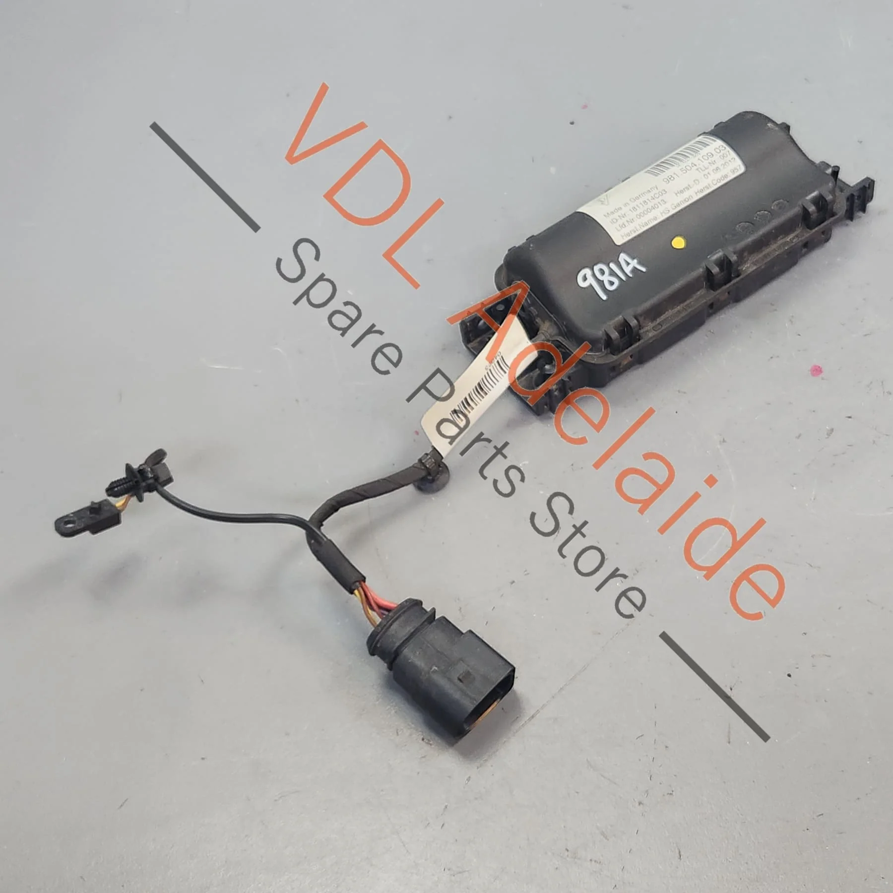 Porsche 911 Boxster Cayman Rear Spoiler Drive Mechanism Motor 98150410903