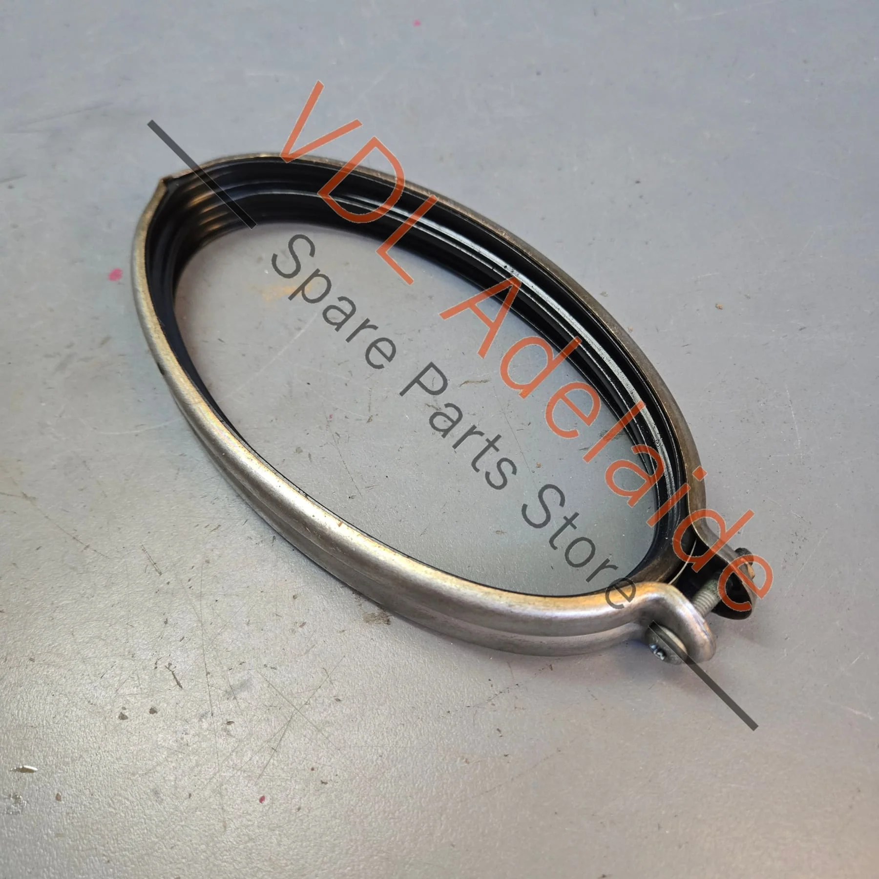 Porsche Intake Air Distributor Resonator Clamp for A122 2.7L 9A111021001 9A111021201 9A111021301