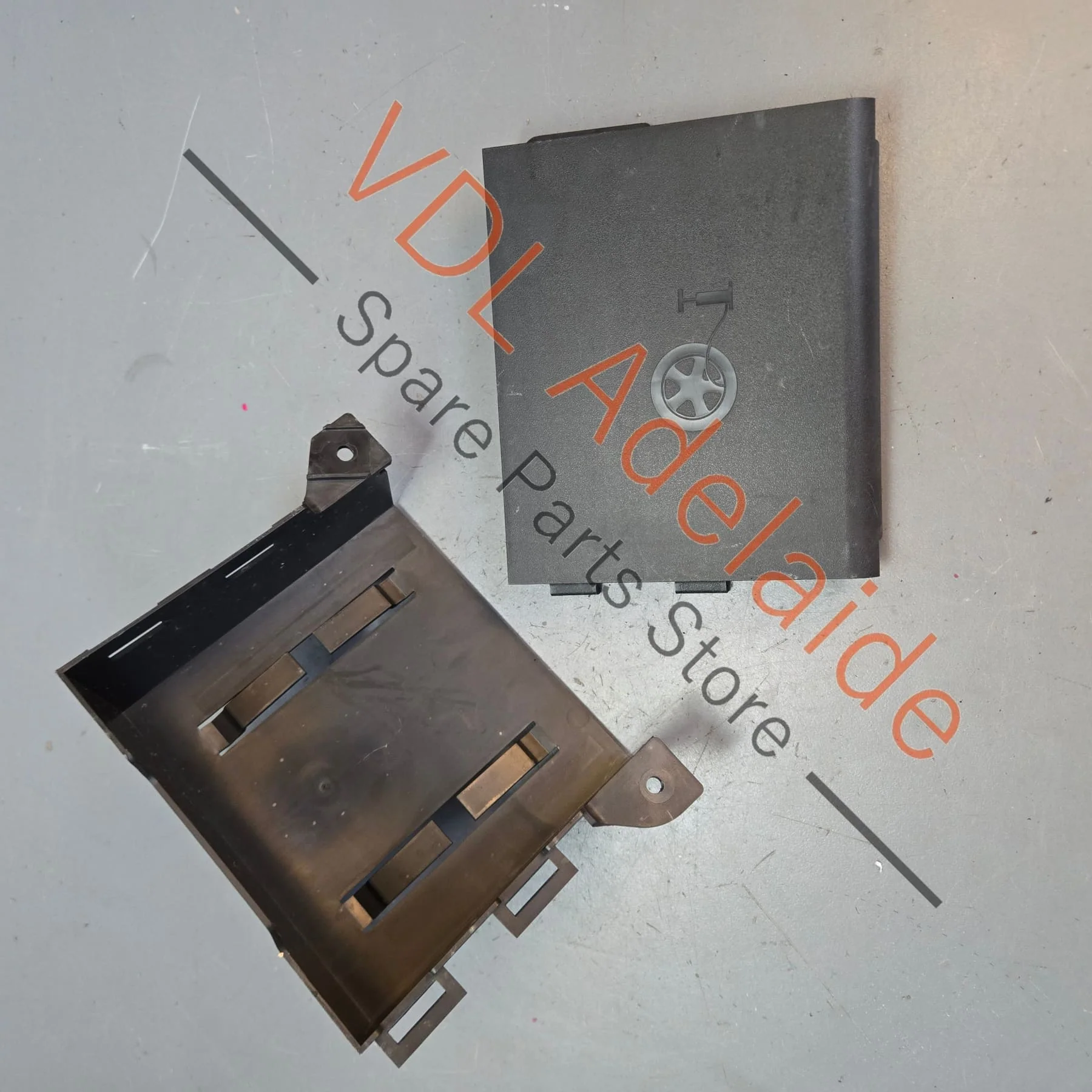 Porsche 911 Boxster Cayman Tyre Pump Storage Box Bracket 99155576501 99155557502 - Image 4