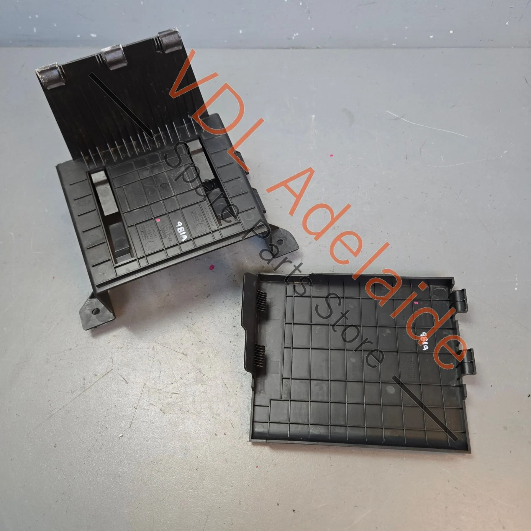 Porsche 911 Boxster Cayman Tyre Pump Storage Box Bracket 99155576501 99155557502 - Image 5