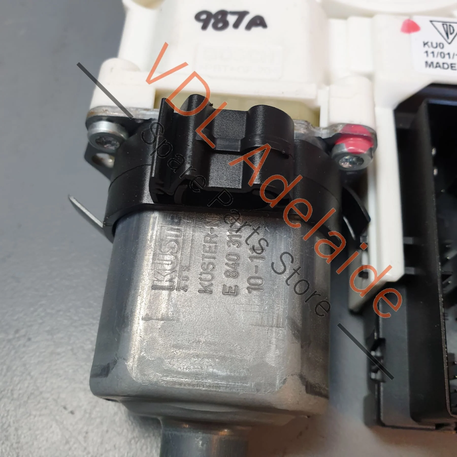 Porsche 911 Boxster 986 Cayman 987 Side Window Motor 99762418202 - Image 4