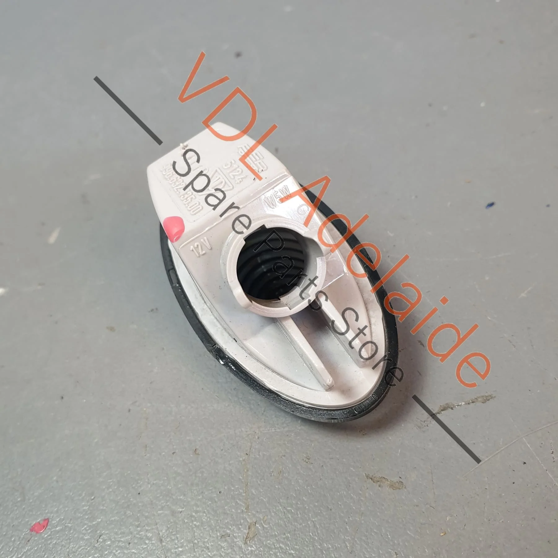 Porsche Rear Compartment Interior Light 99663213500 - Image 2