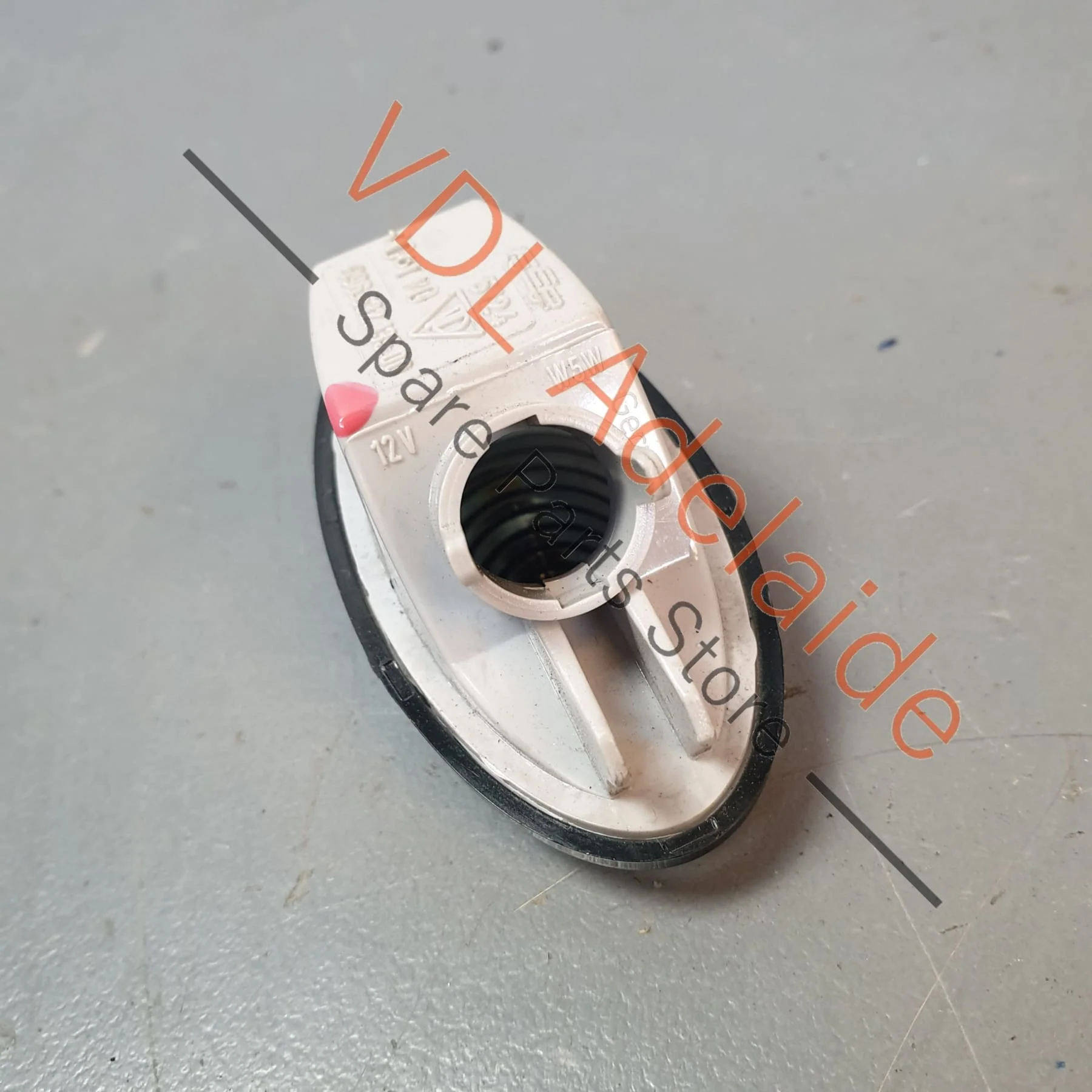 Porsche Rear Compartment Interior Light 99663213500 - Image 6