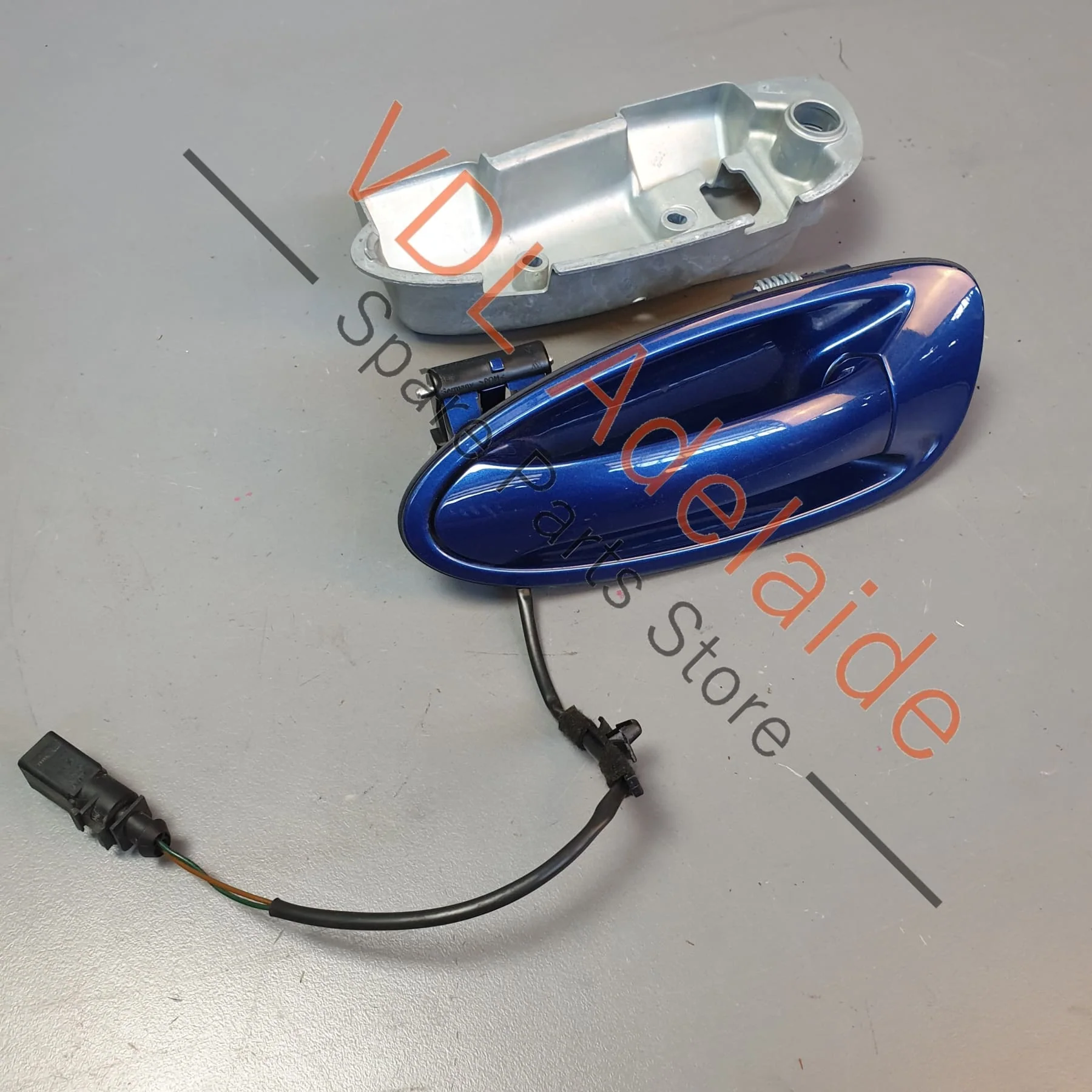 Porsche 911 Cayman Boxster Left Side Exterior Door Handle - Image 3