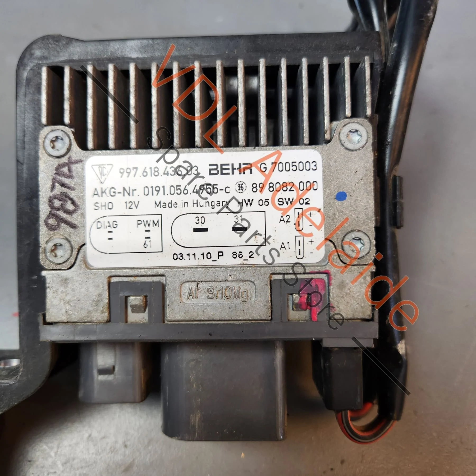 Engine Cooling Fan Control Unit 99761843603 - Image 3