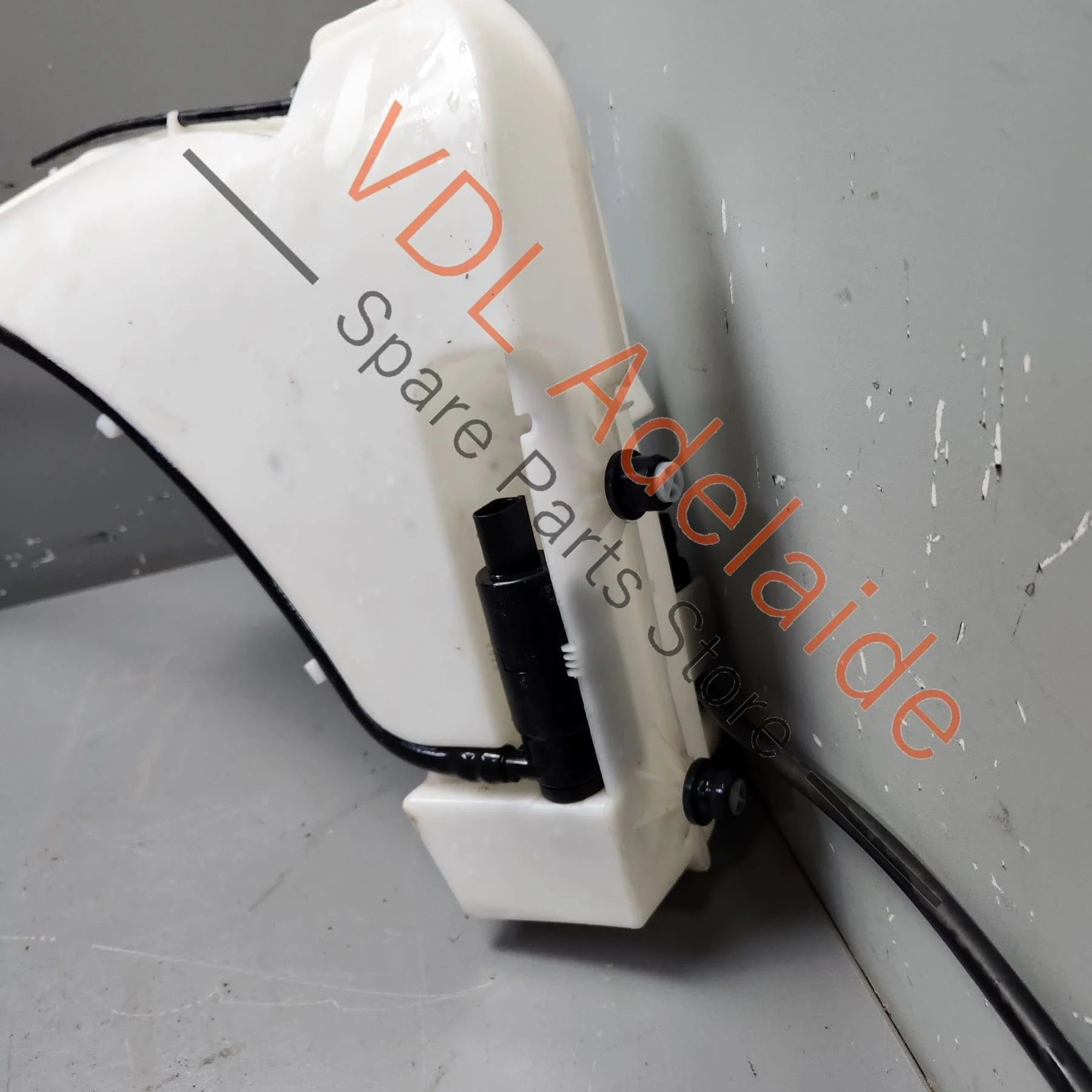 Porsche Cayman Boxster Windscreen & Headlamp Washer Bottle Reservoir Tank 99752870101 - Image 2