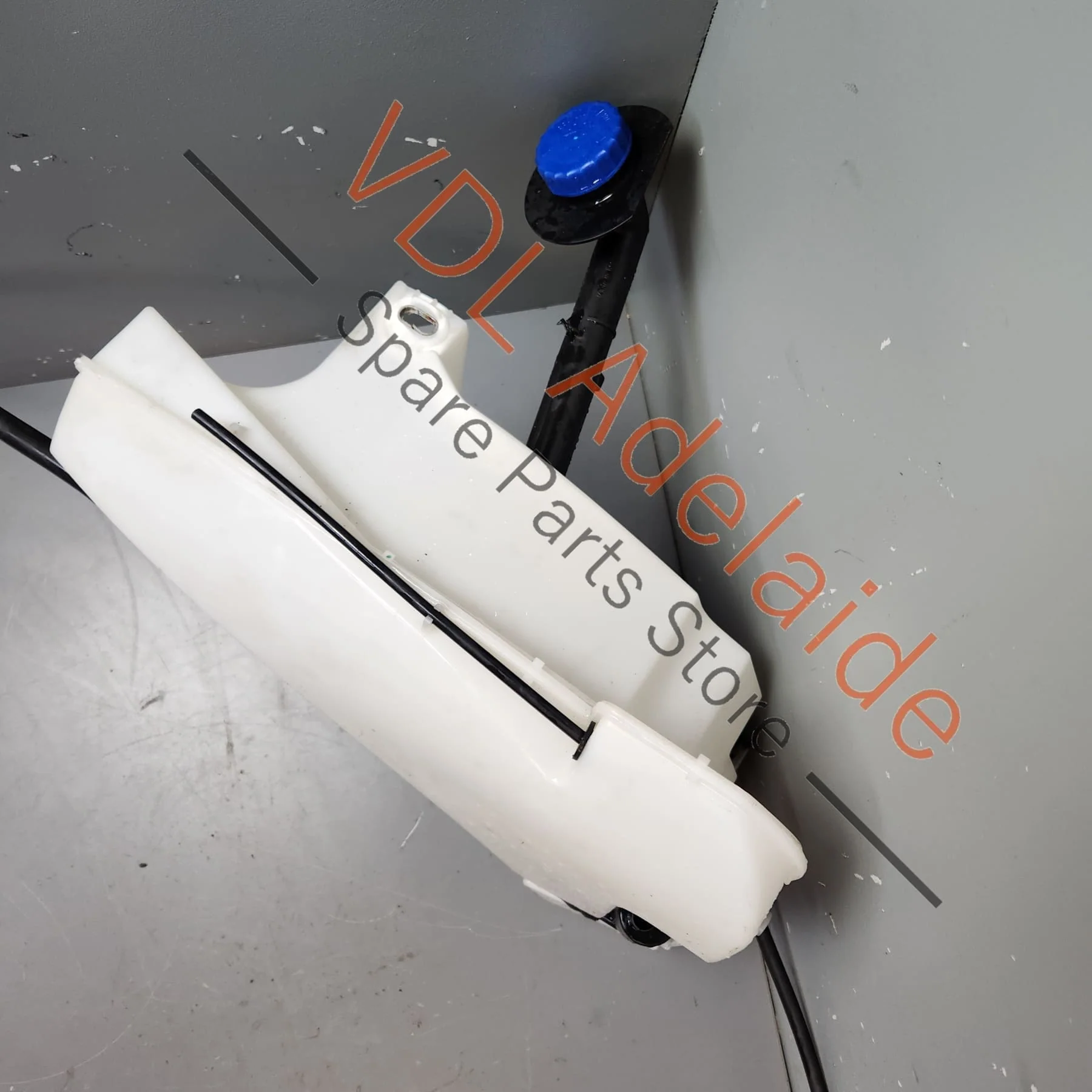 Porsche Cayman Boxster Windscreen & Headlamp Washer Bottle Reservoir Tank 99752870101 - Image 3