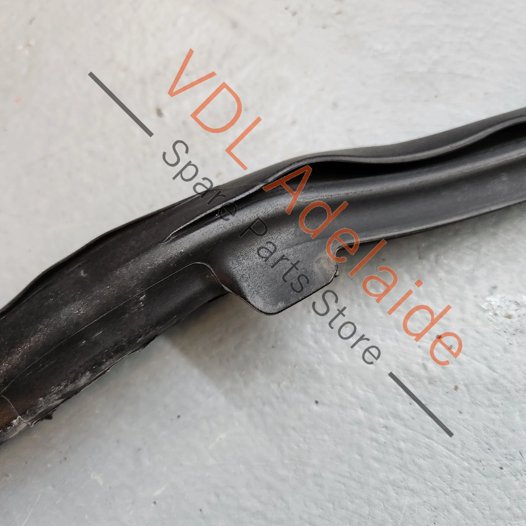 Porsche Cayman Door Seal Left Side 98753707504 - Image 5