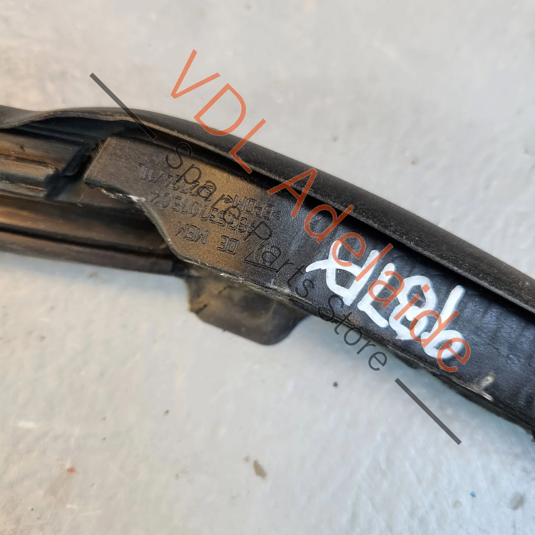 Porsche Cayman Door Seal Left Side 98753707504 - Image 8