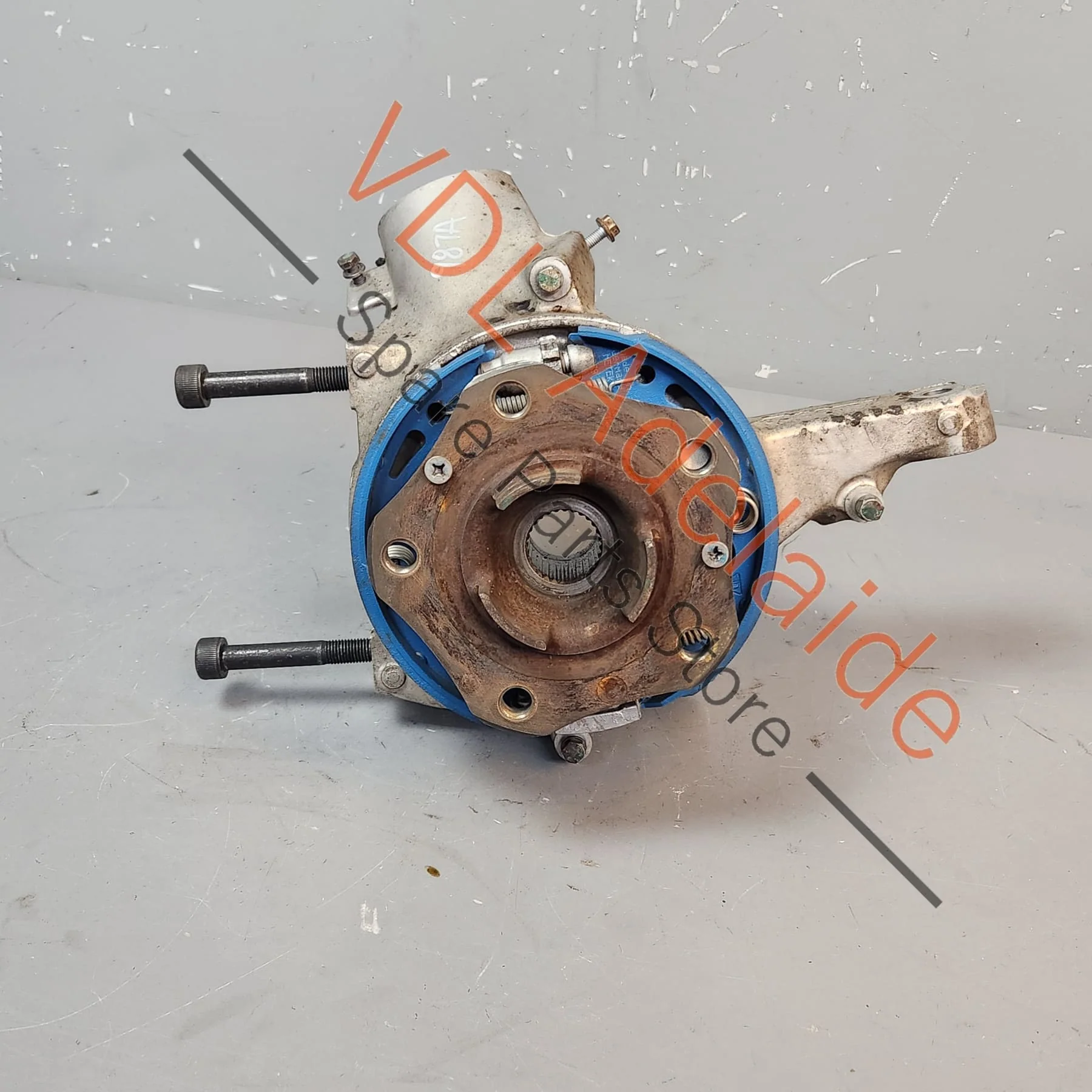 Porsche Boxster Cayman Rear Left Wheel Hub Knuckle w Bearing 98733115706 - Image 3