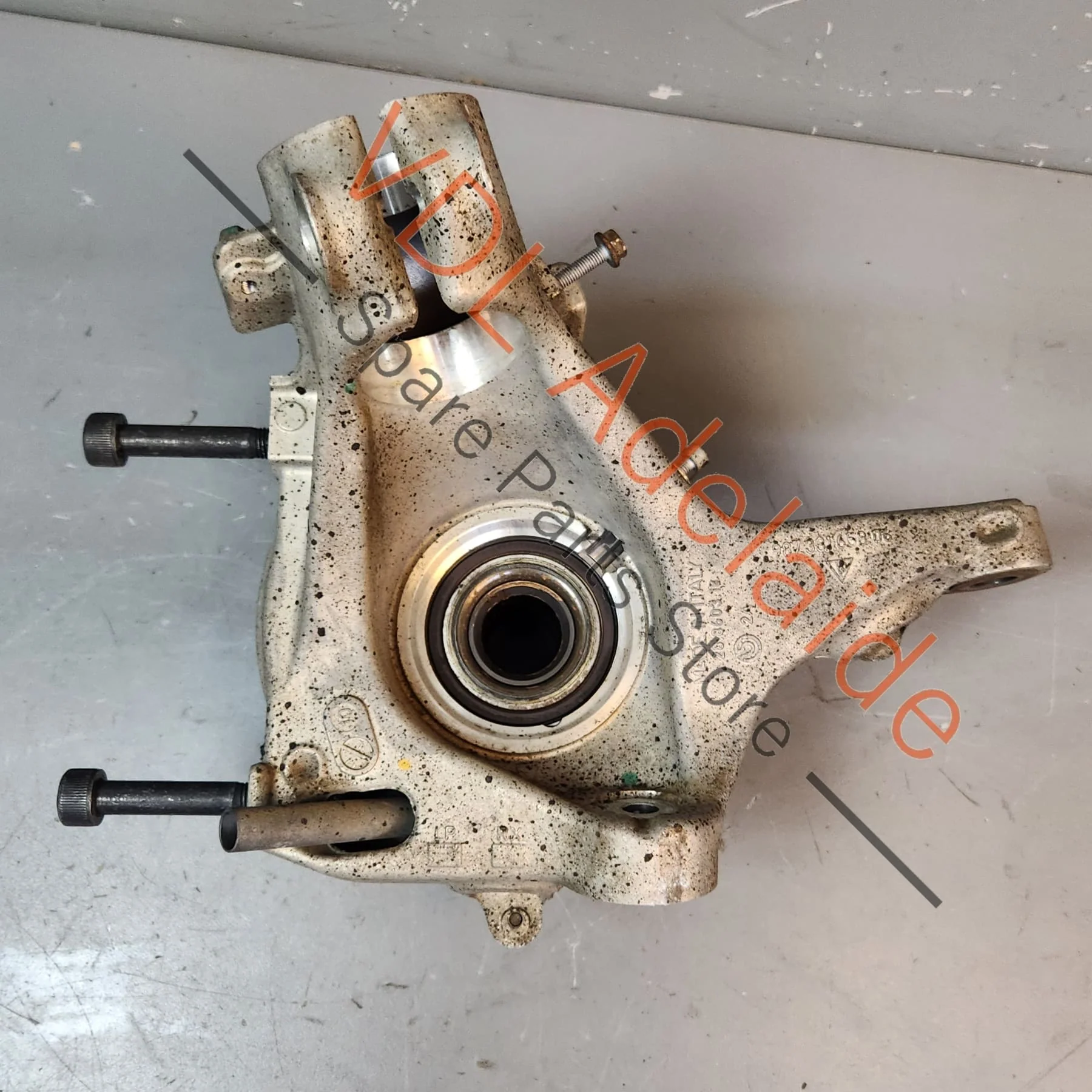 Porsche Boxster Cayman Rear Right Wheel Hub Knuckle w Bearing 98733115806 - Image 4