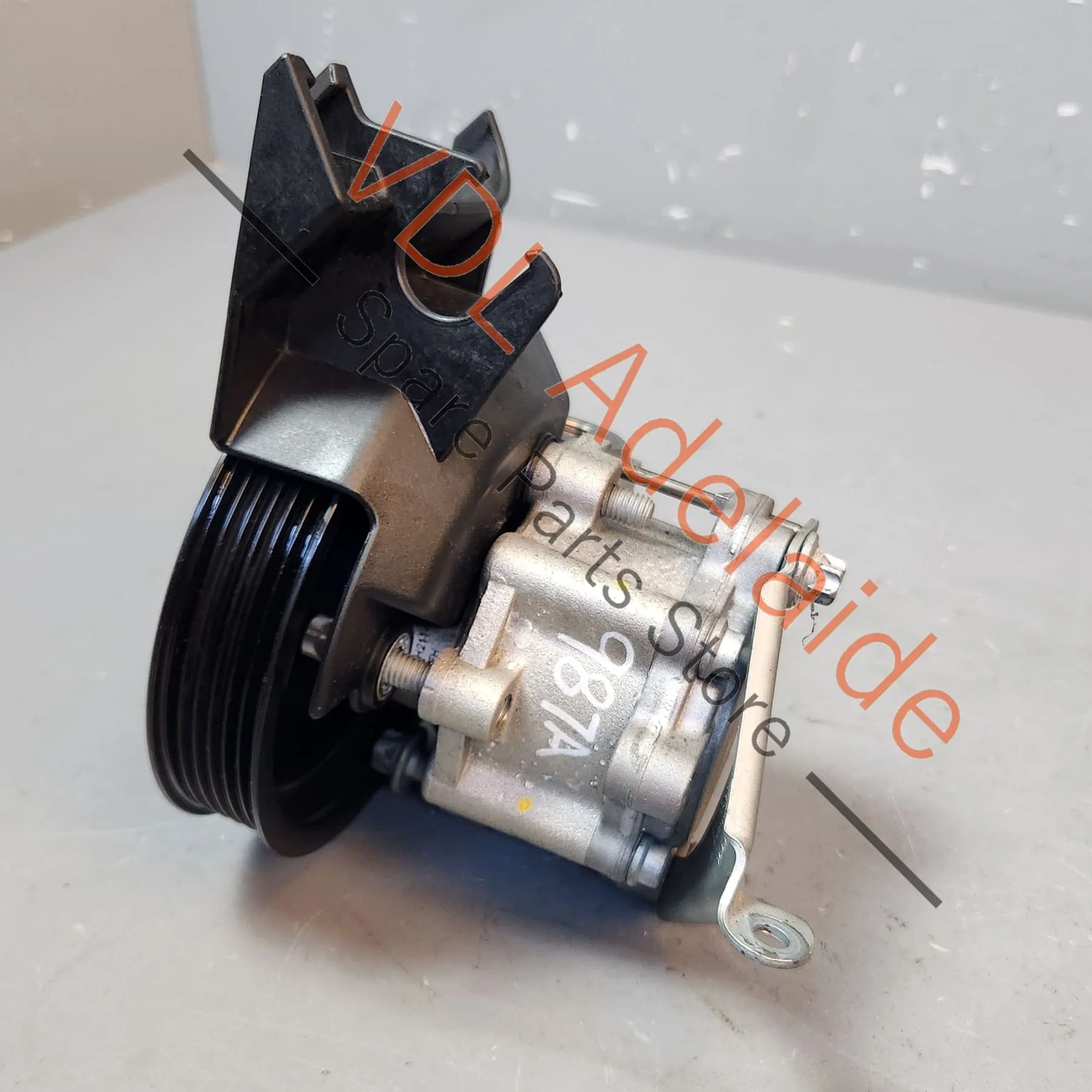 Porsche Cayman Boxster Power Steering Vane Pump 9A131402014 - Image 5