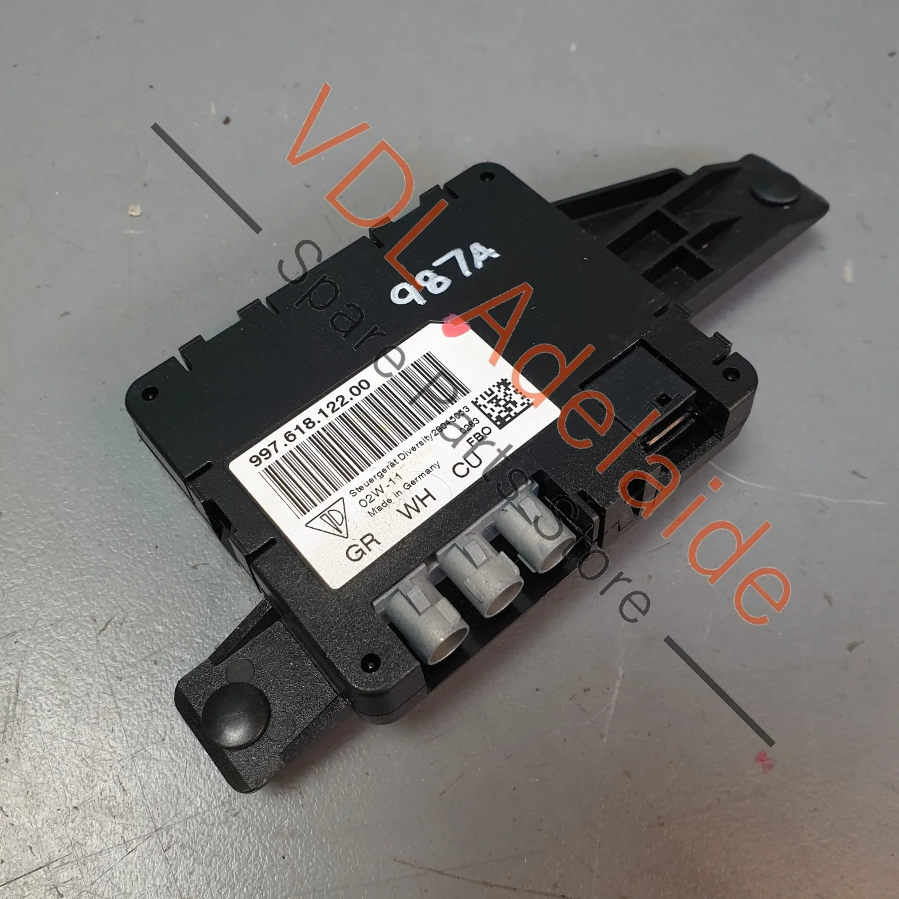 Porsche Porsche Cayman R 987 Antenna Amplifier Control Unit 99761812200 - Image 4