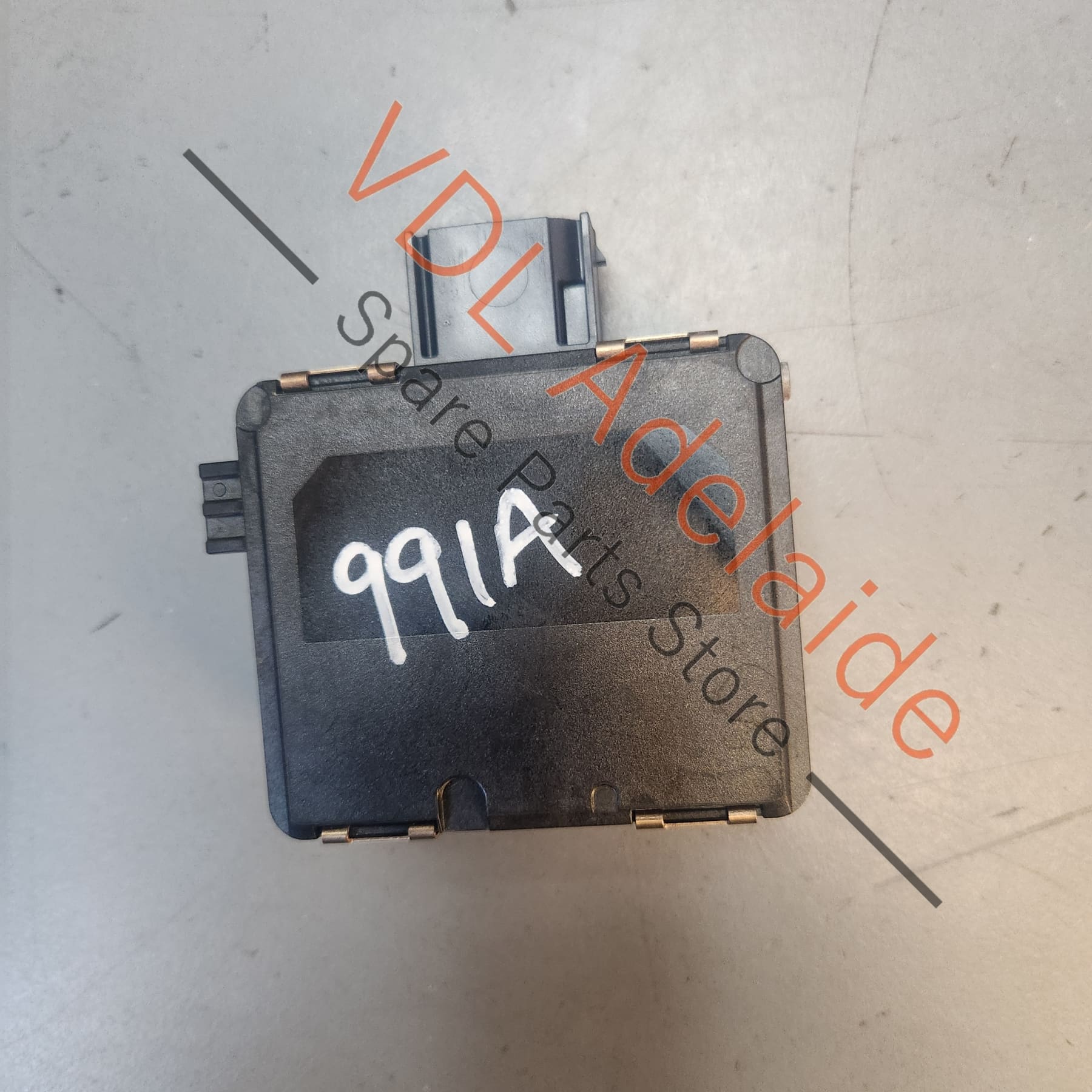 Porsche 911 991.2 Rear Right Lane Change Assist Sensor Radar Module Master 9P1907566E - Image 2
