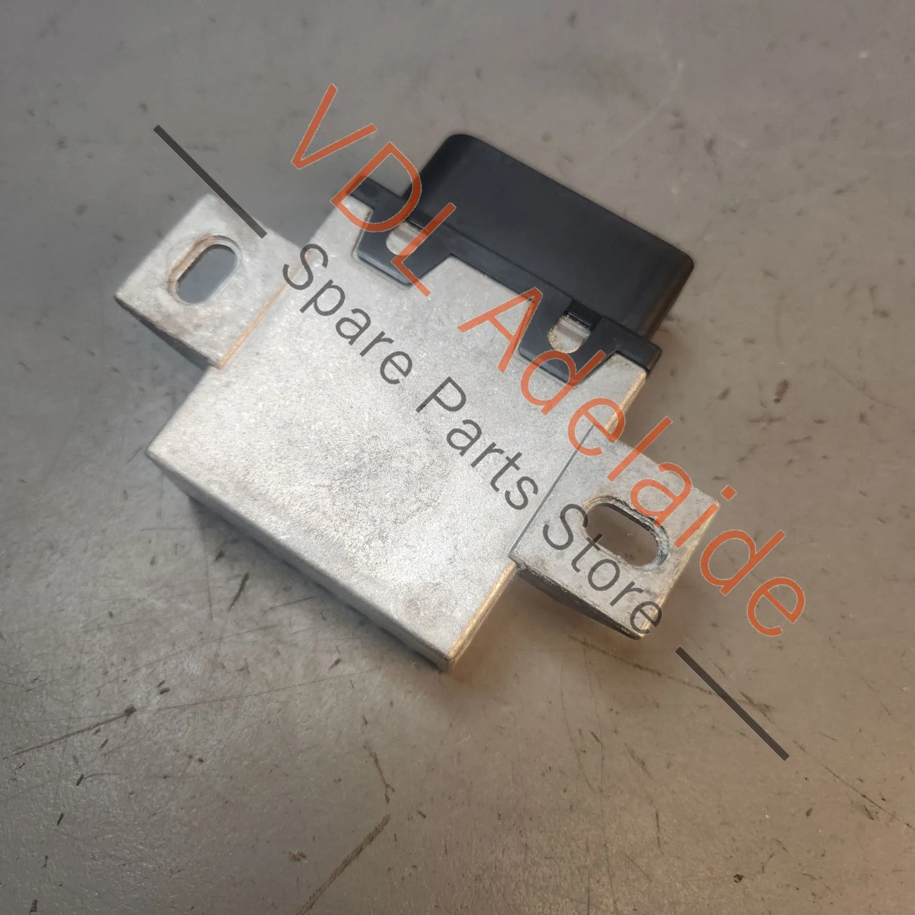 Porsche 911 Fuel Pump Control Module Unit 99161802502 99161802504 - Image 2