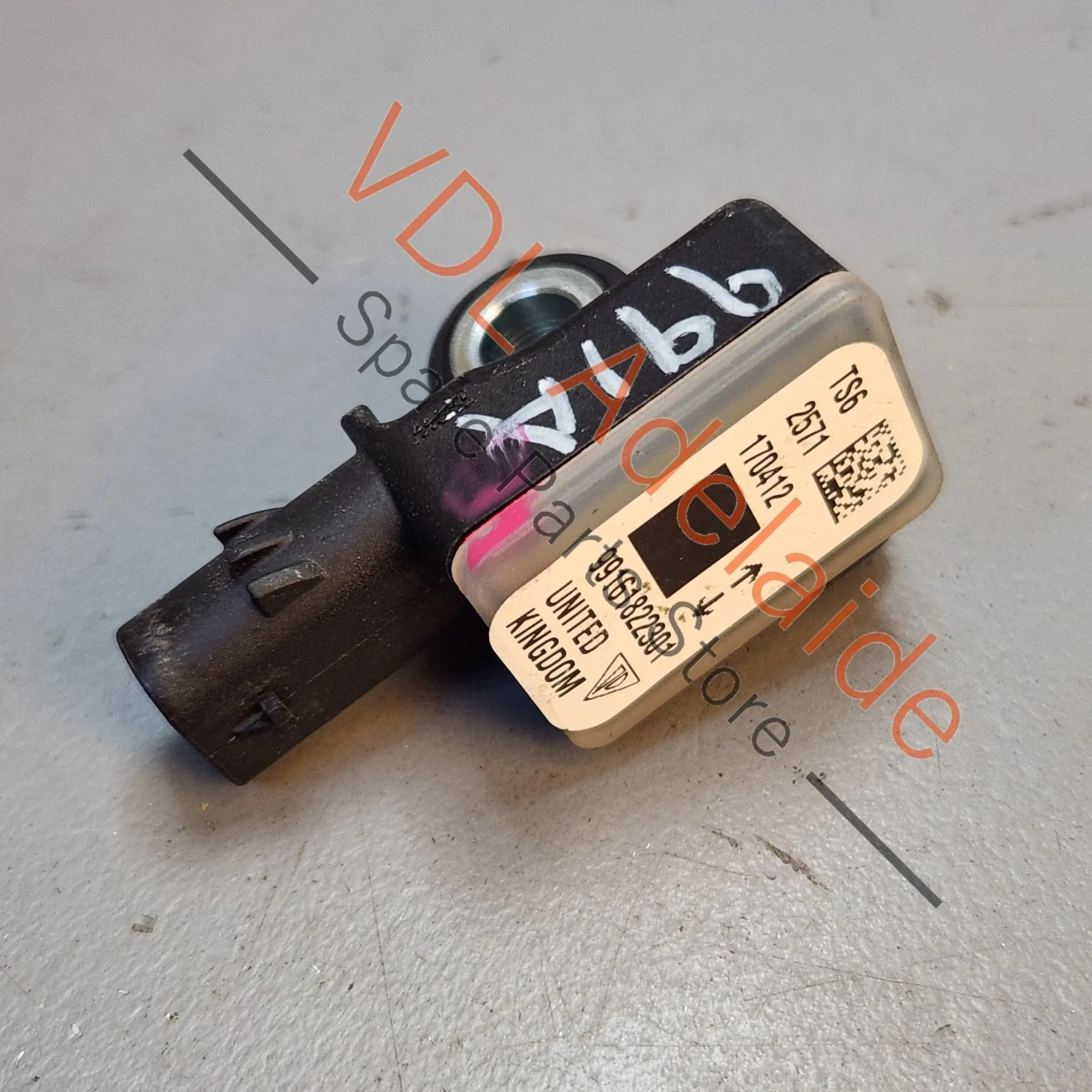 Porsche 911 Boxster Cayman Crash Sensor for Airbag 99161822301