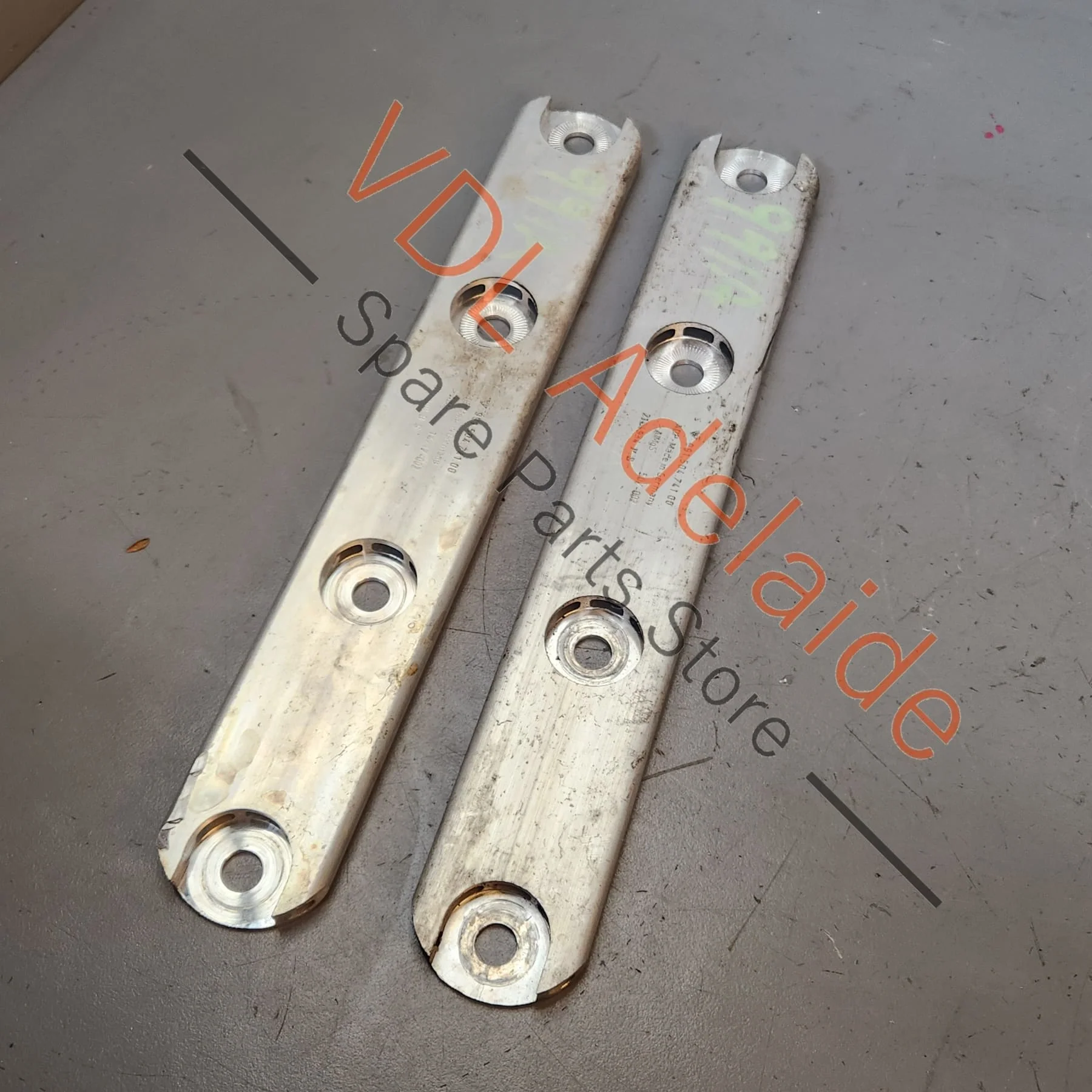 Porsche 911 Boxster Cayman Front Chassis Reinforcement Brace Pair 99150474100