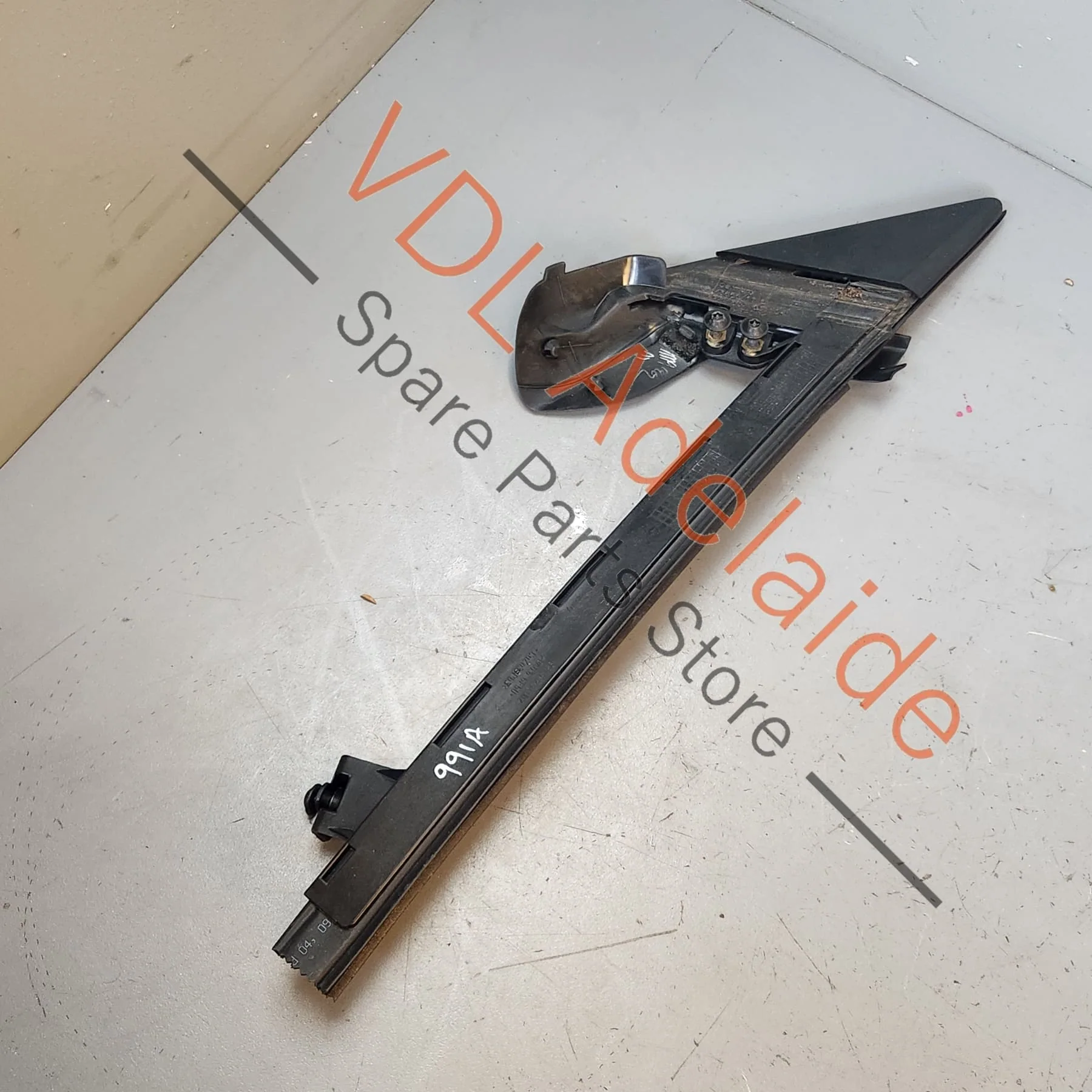Porsche 911 Front Left Window Guide Channel 99153743104 99153754102