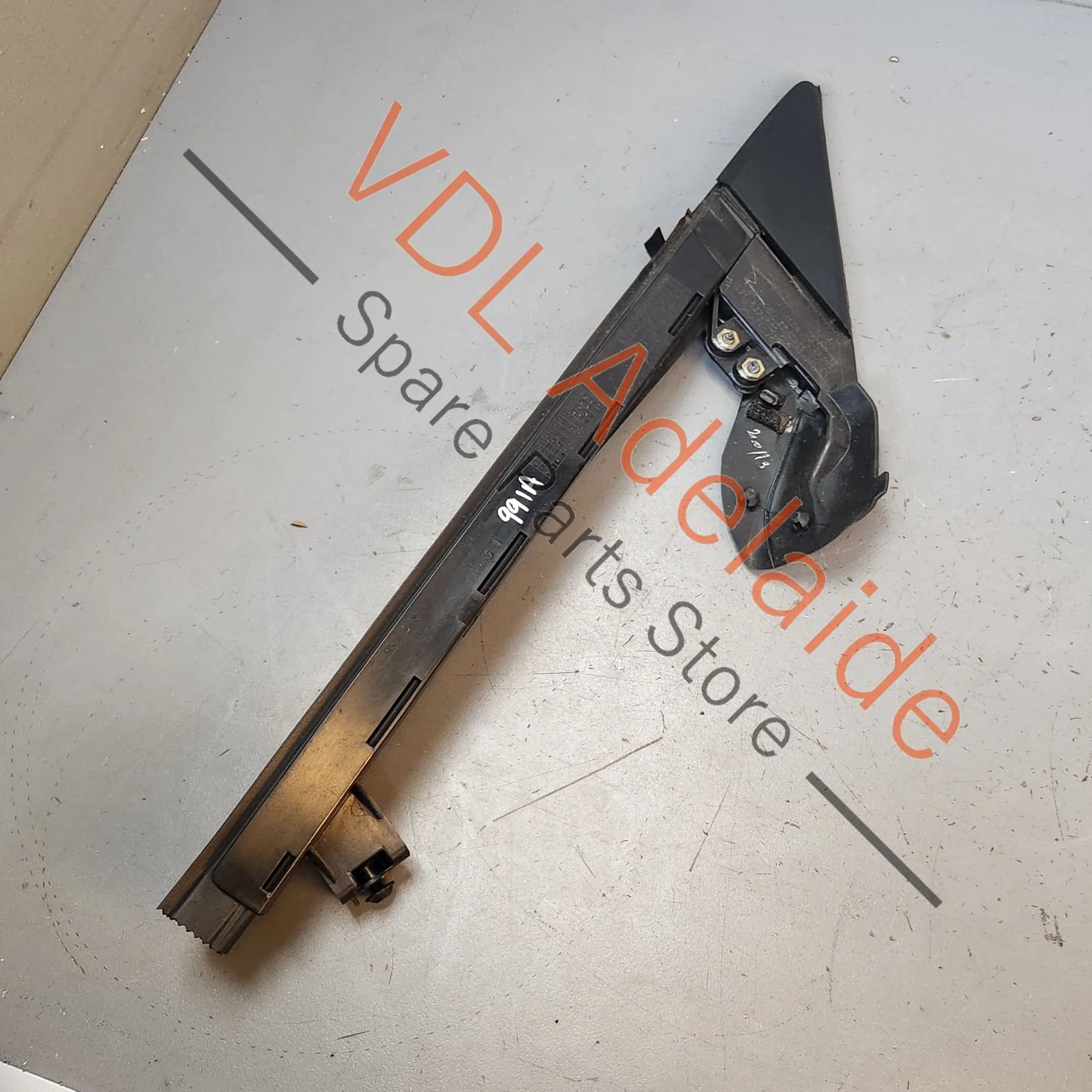 Porsche 911 Right Window Guide Channel 99153743204 99153754202
