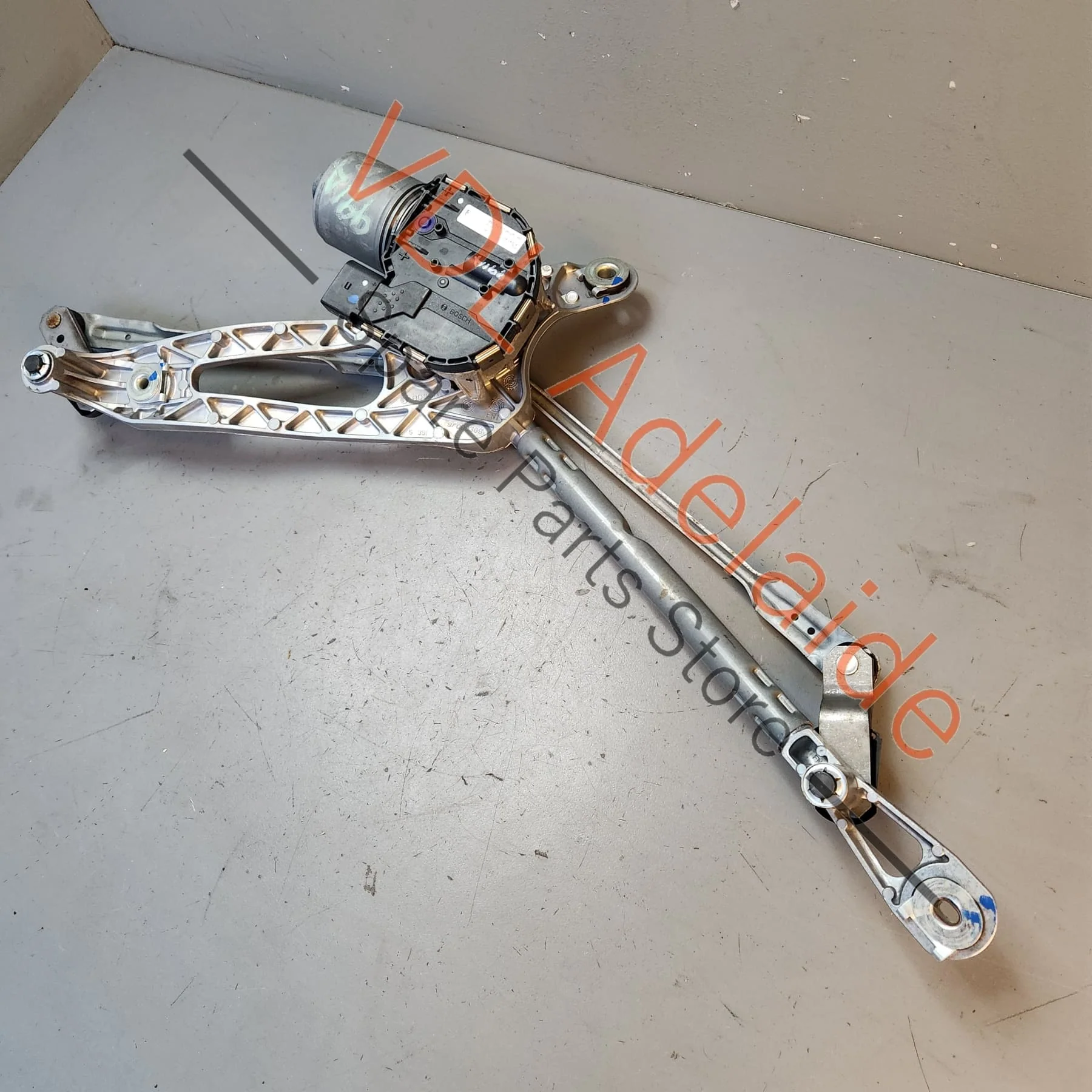 Porsche 911 Cayman Boxster RHD Windscreen Wiper Motor w Linkages 99162803606