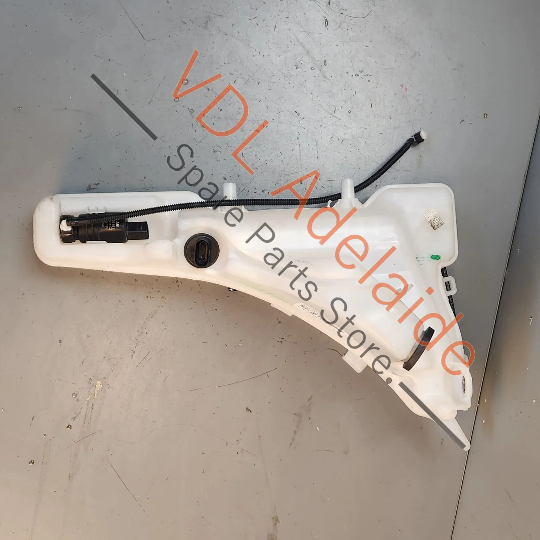 Porsche 911 Windscreen Washer Bottle Reservoir 99152870300 99152830300 - Image 2