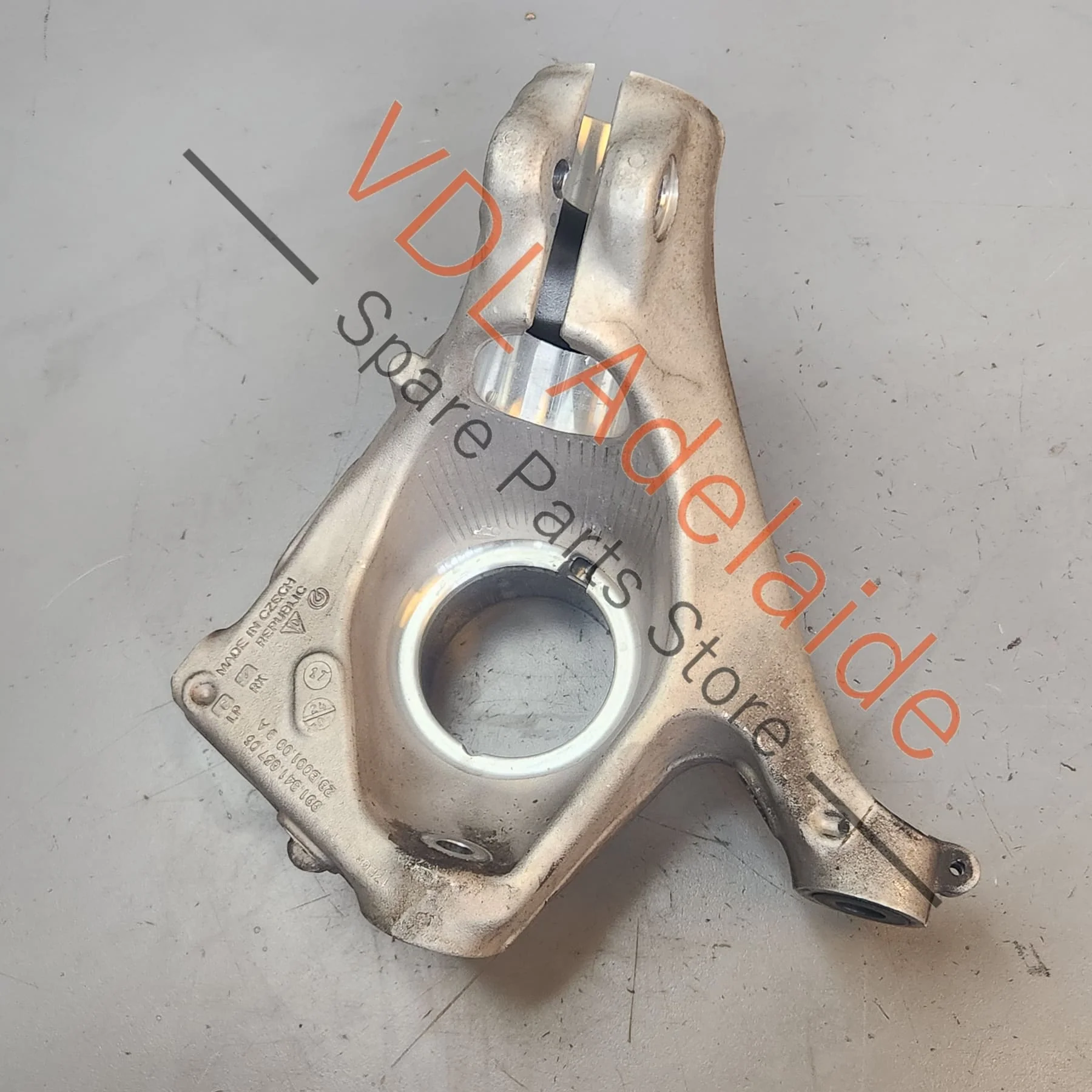 Porsche 911 Front Left Wheel Hub Knuckle Bearing Housing 99134115705 99134115706 99134165706 - Image 3
