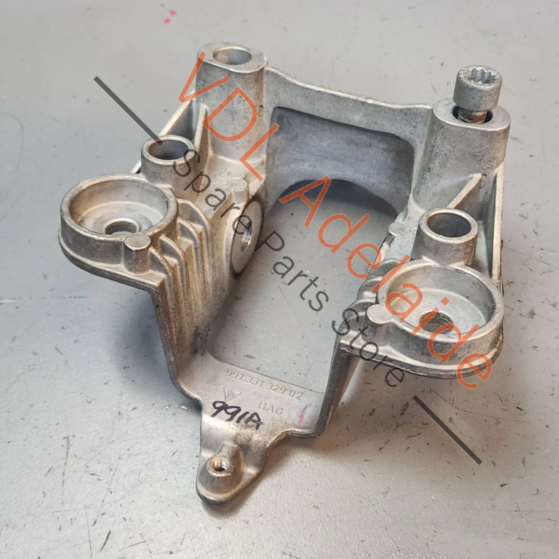 Porsche 911 Rear Suspension Aluminium Support Mounting Bracket Bracket 99133132902 - Image 5