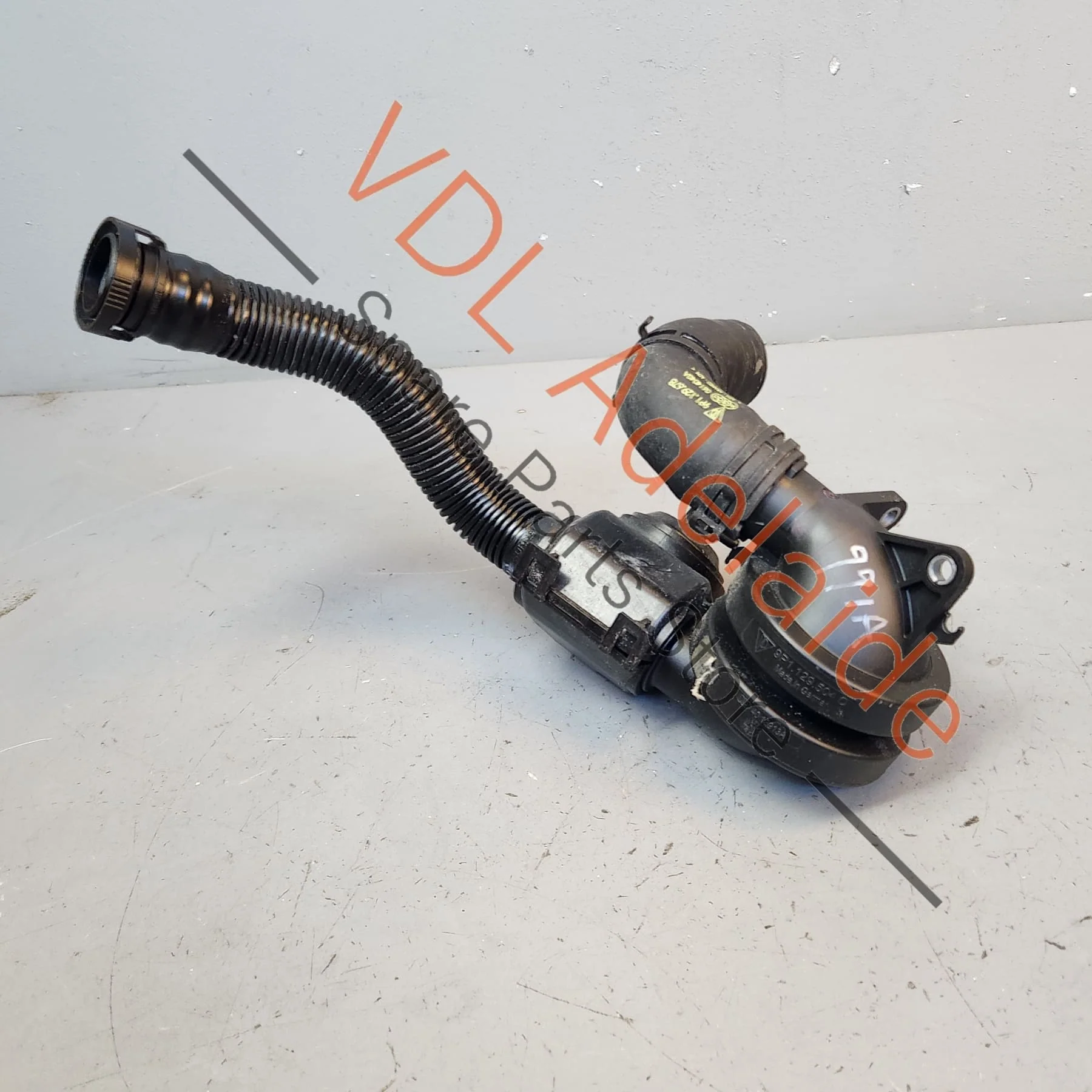 Porsche 911 Right Side Engine Air Pipe with Diaphram - Image 7