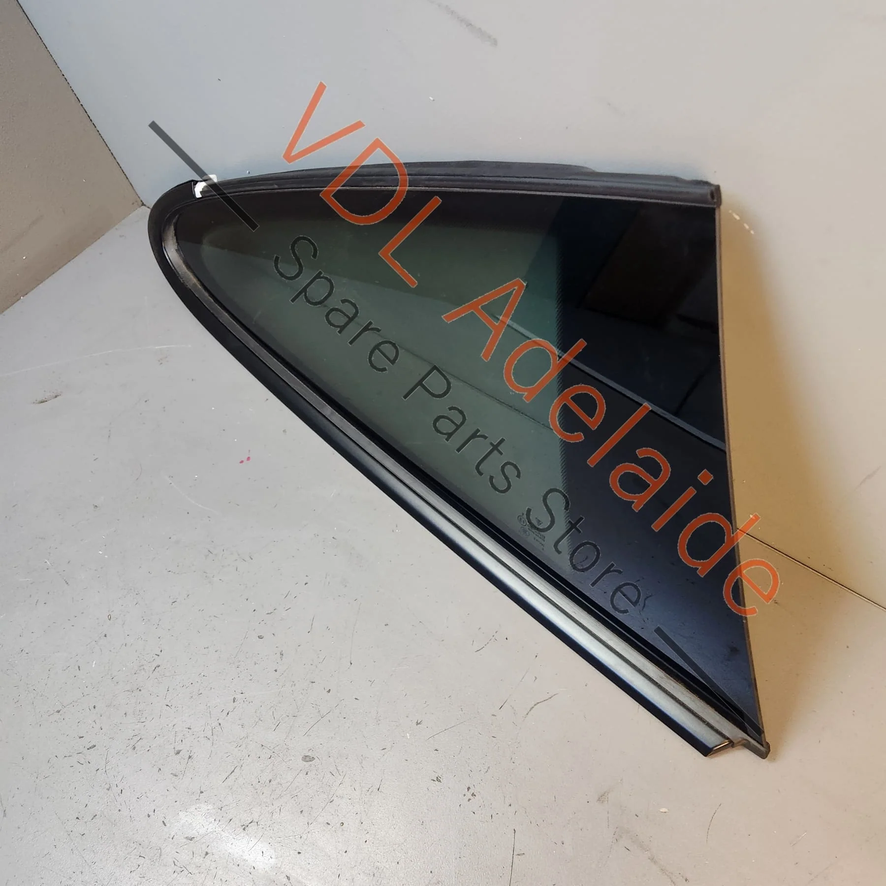 Porsche 911 Coupe Right Rear Side Window Glass 99154311216 03C Rally Black - Image 5
