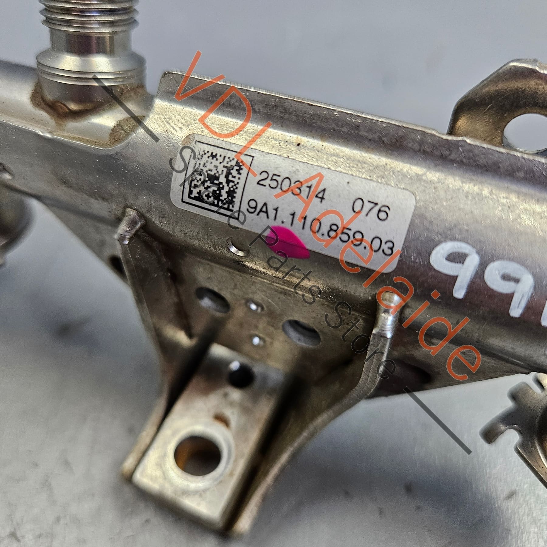 Porsche 911 Fuel Distribution Pipe & Pressure Sensor Cyls 1-3 9A111085903 - Image 3