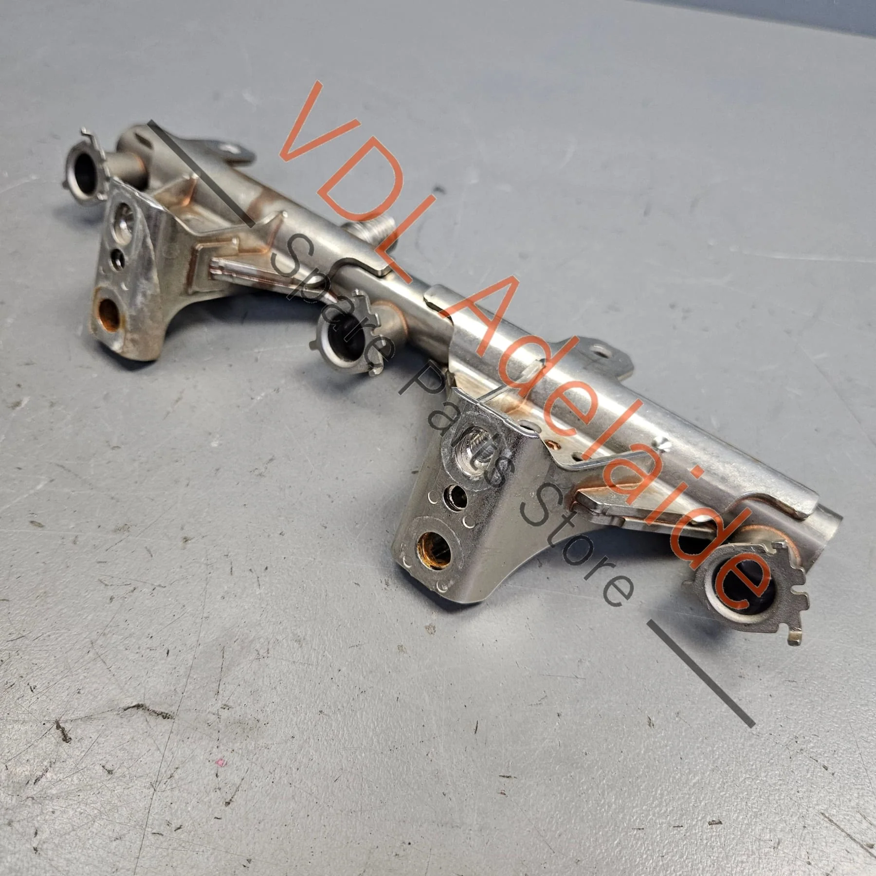 Porsche 911 Fuel Distribution Pipe & Pressure Sensor Cyls 1-3 9A111085903 - Image 6