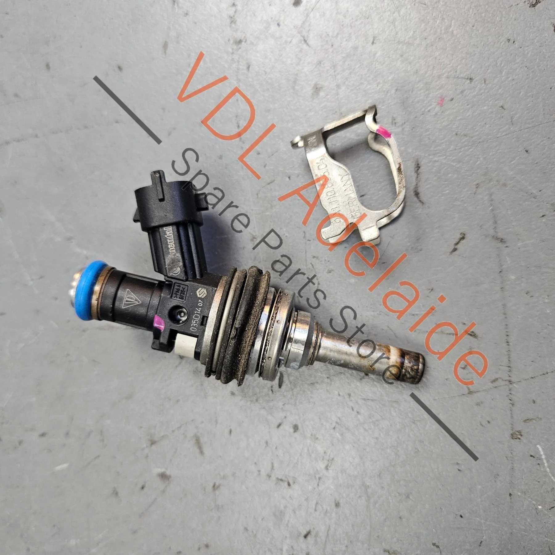 Porsche 911 991 A103 High Pressure Fuel Injector 9A111012808 9A111012805
