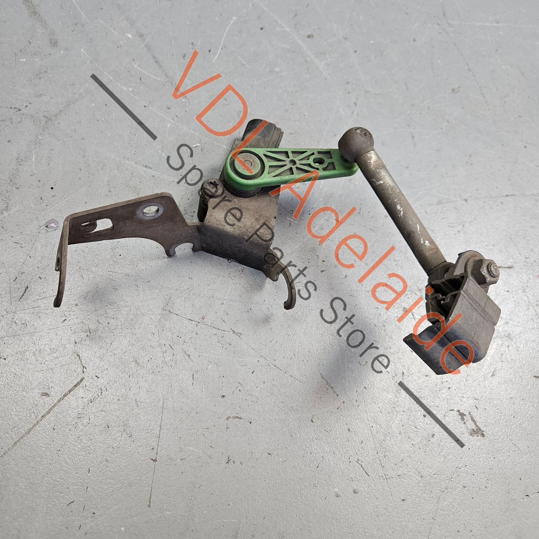 Porsche 911 Rear Suspension Level Sensor 99133302100 99133302104