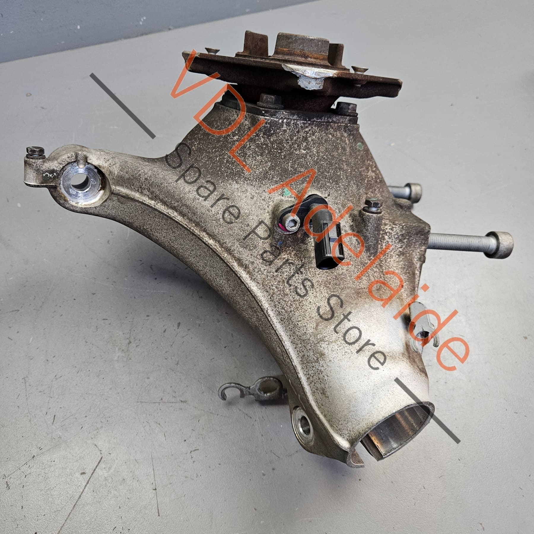 Porsche 911 Boxster Cayman Front Left Hub Knuckle Wheel Bearing Housing 99134115706 - Image 6