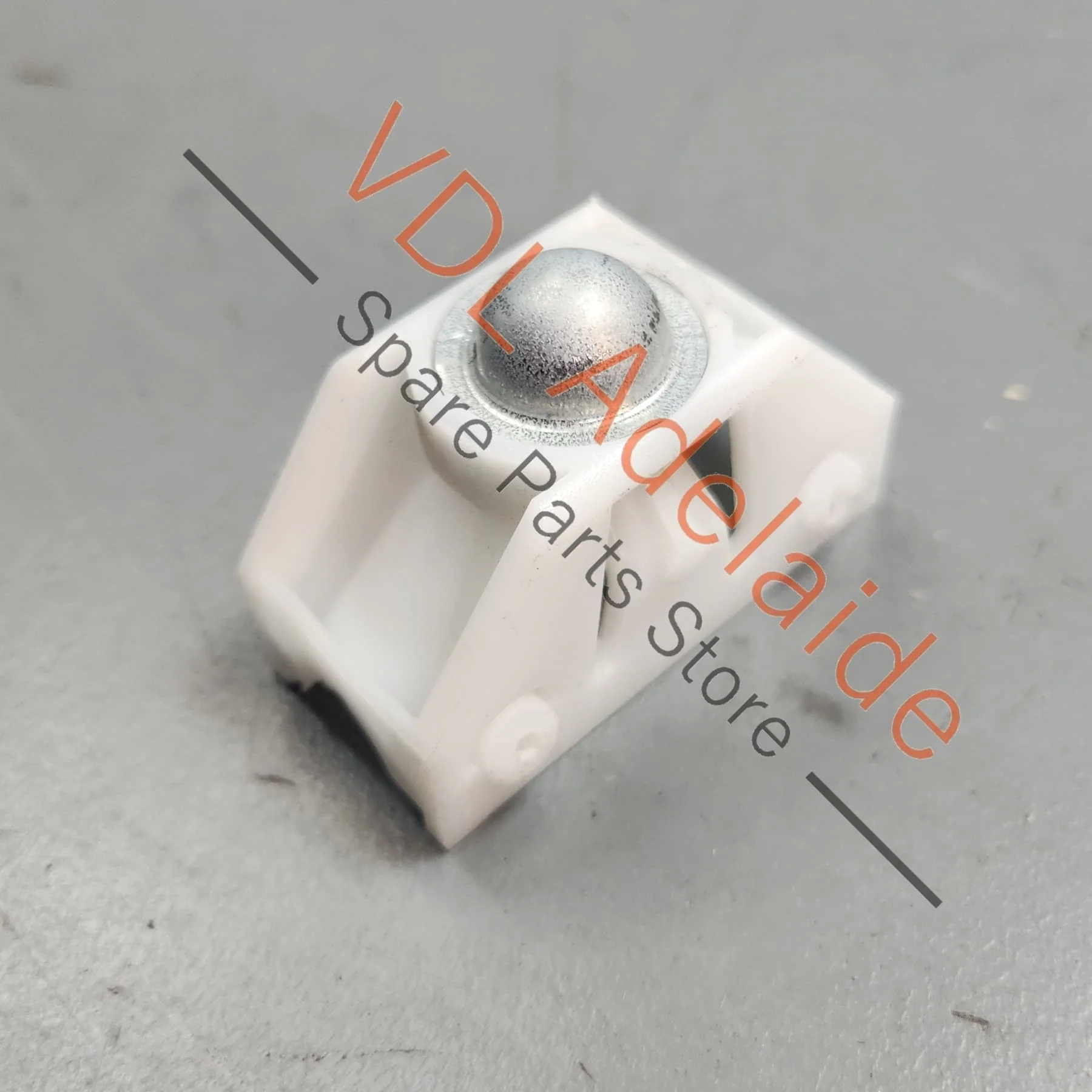 Porsche 911 991 Brake Pedal Retaining Clip 1J0721165 - Image 3