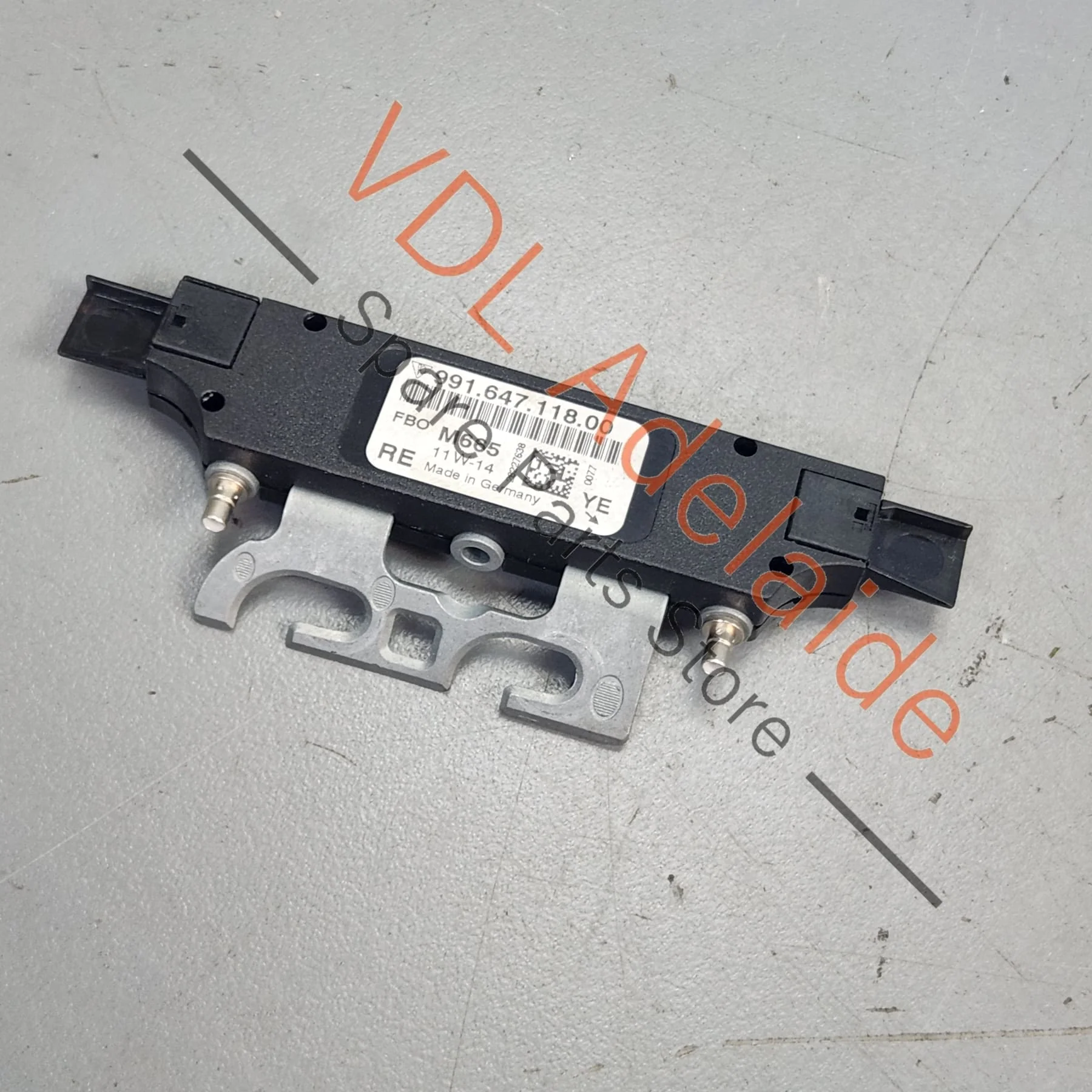 Porsche 911 991 Right A Pillar Antenna Amplifier 99164711800