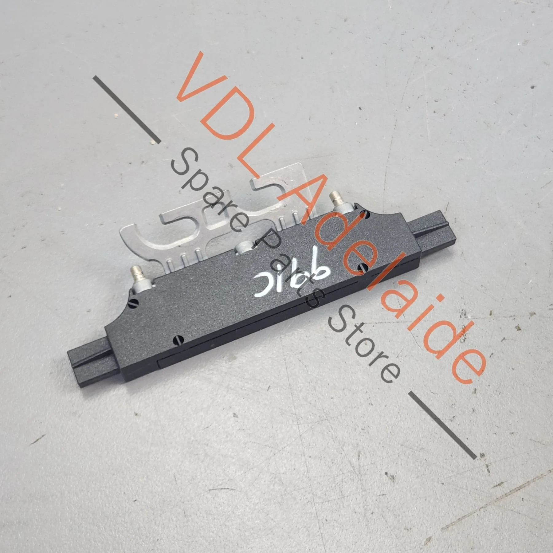 Porsche 911 991 Right A Pillar Antenna Amplifier 99164711800 - Image 3