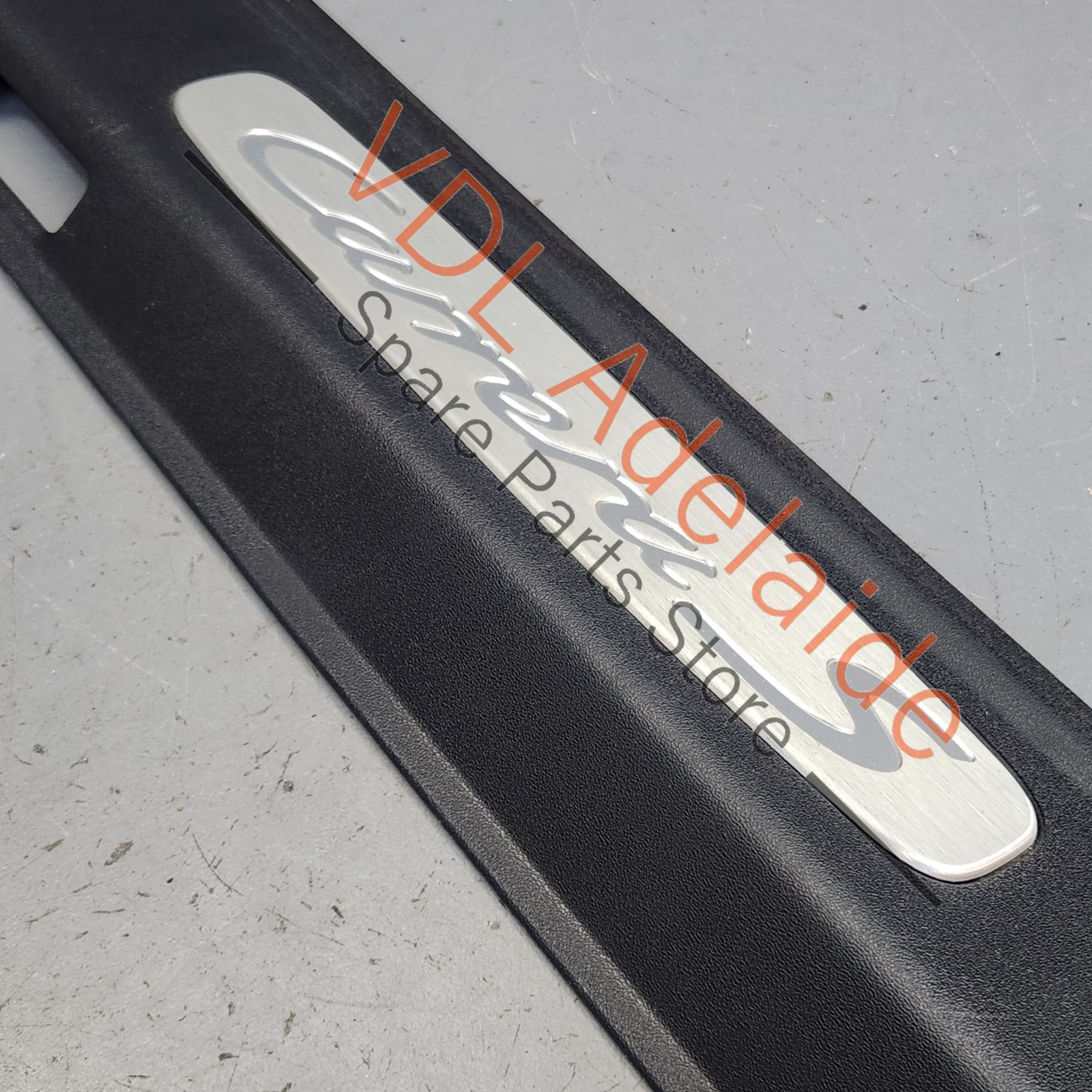 Porsche 911 Carrera S Door Entry Sill Trim Strip RHS 99155530421 1E0 - Image 2
