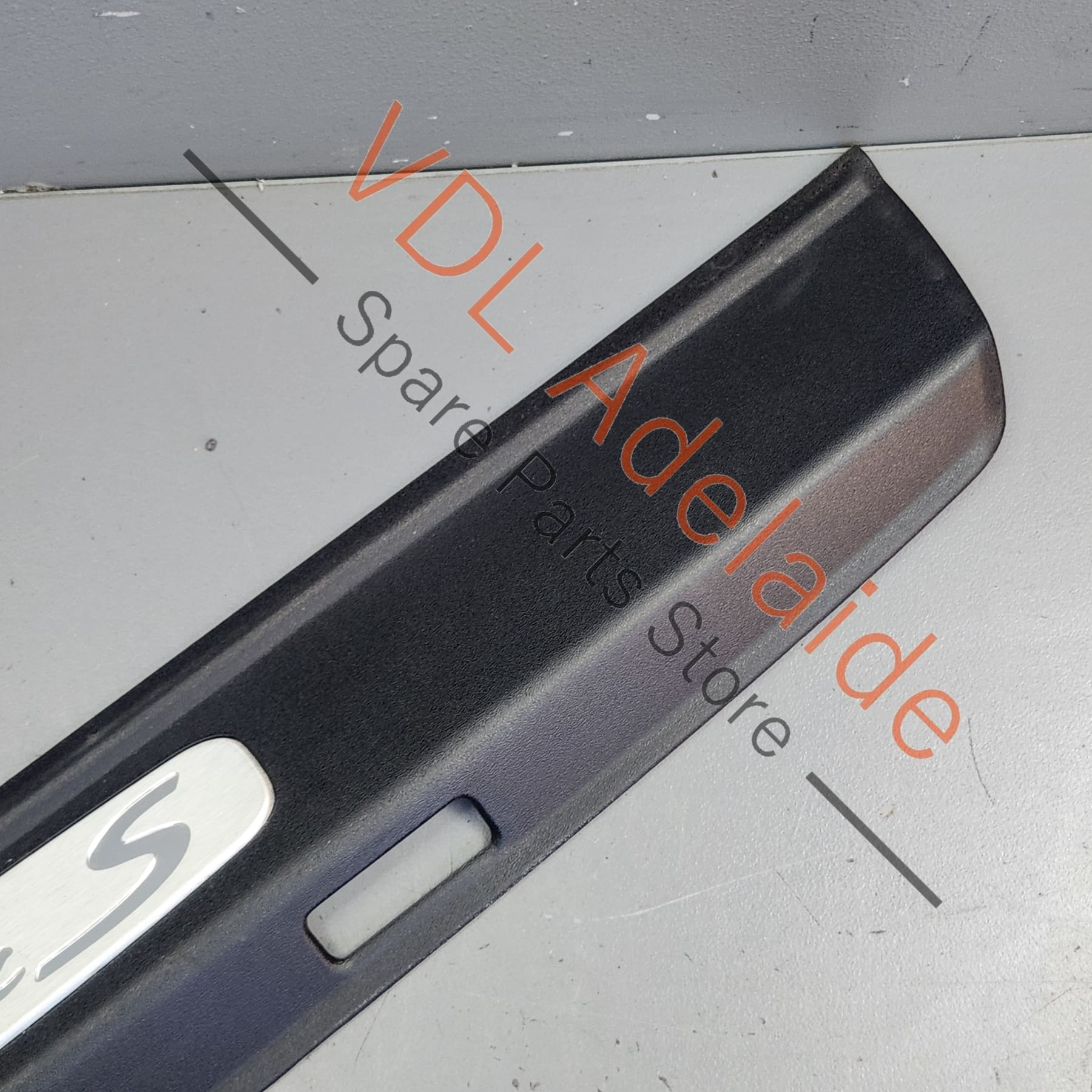 Porsche 911 Carrera S Door Entry Sill Trim Strip LHS 99155530321 1E0 - Image 5