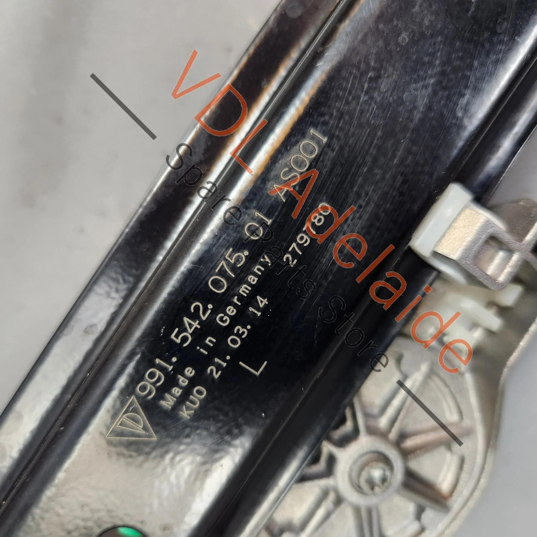 Porsche 911 991 Left Side Window Regulator Mechanism 99154207501 99154297501 - Image 4