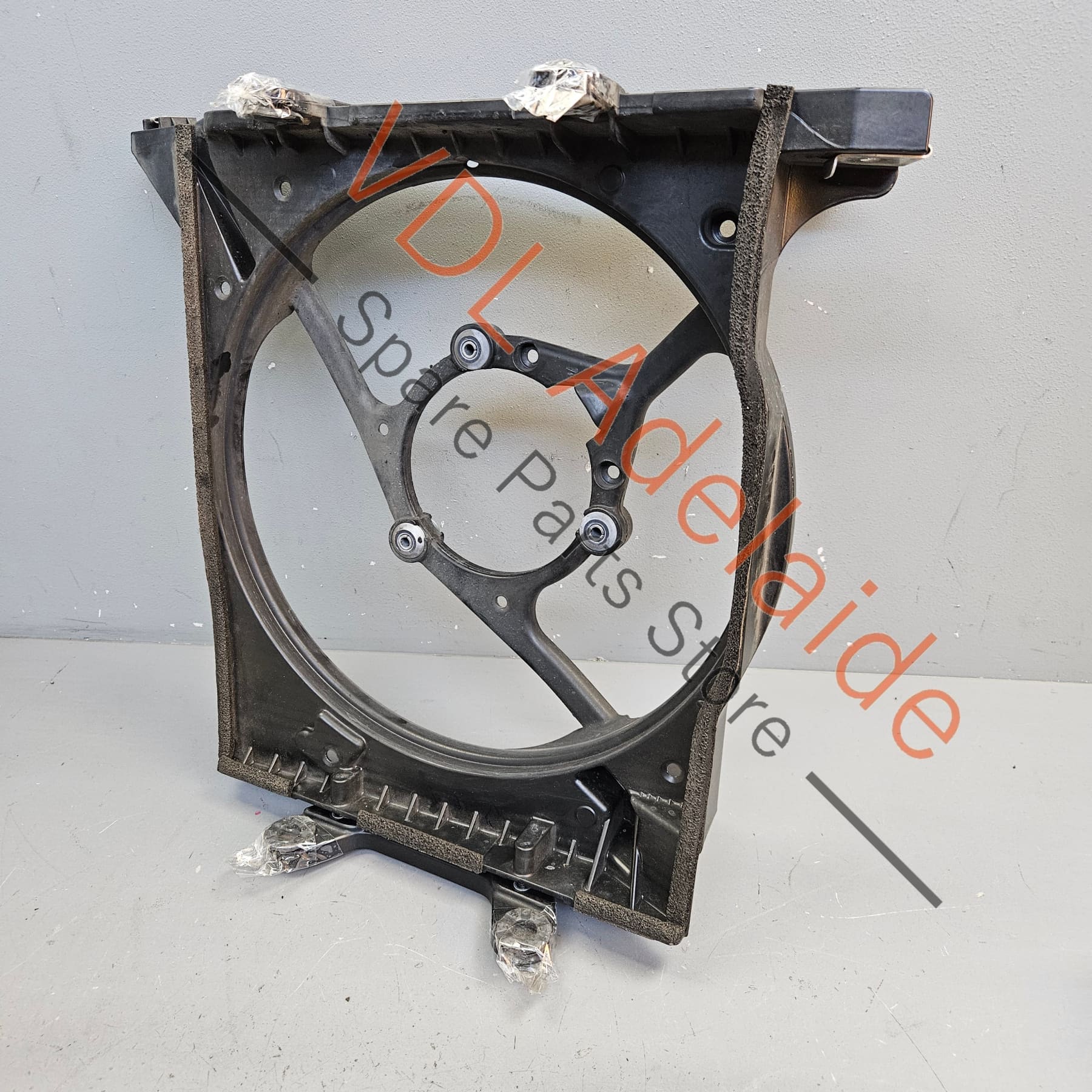 Porsche 911 991 Radiator Fan Retaining Bracket Left Side 99110615502 - Image 3