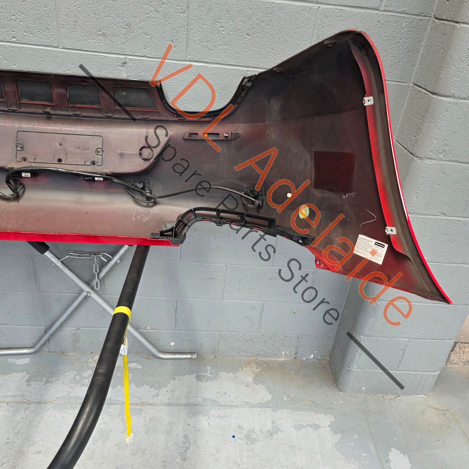 Porsche 991.1 Carrera S Rear Bumper Assembly with Reo Carrier, heat shields & Diffuser - Image 11