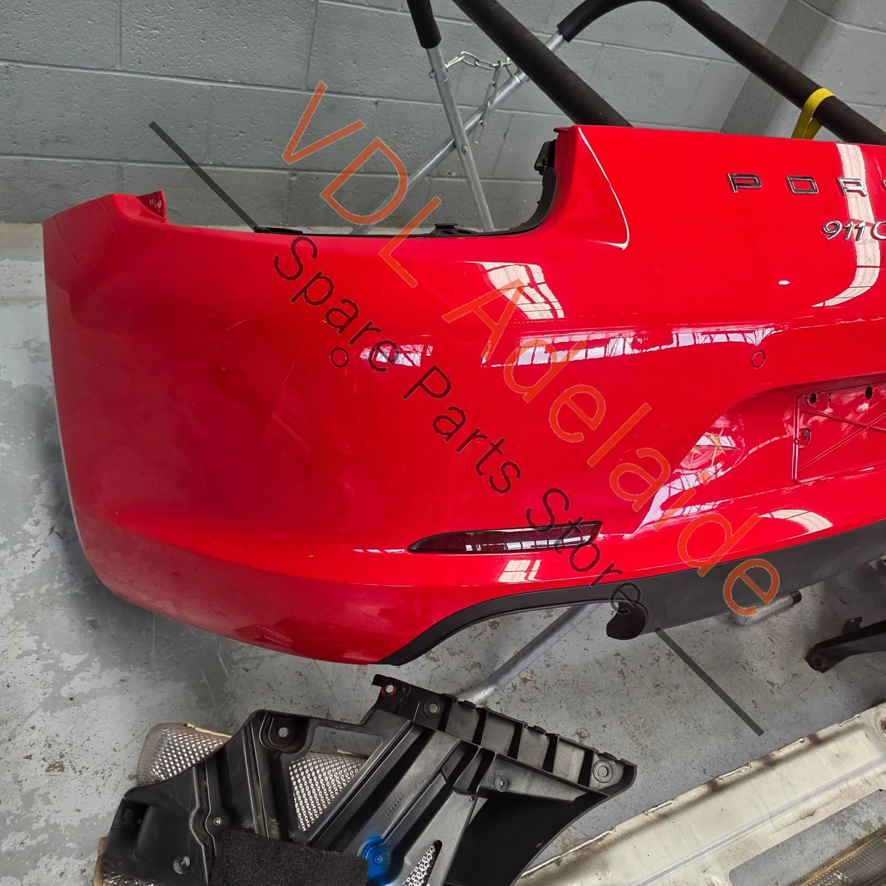 Porsche 991.1 Carrera S Rear Bumper Assembly with Reo Carrier, heat shields & Diffuser - Image 4
