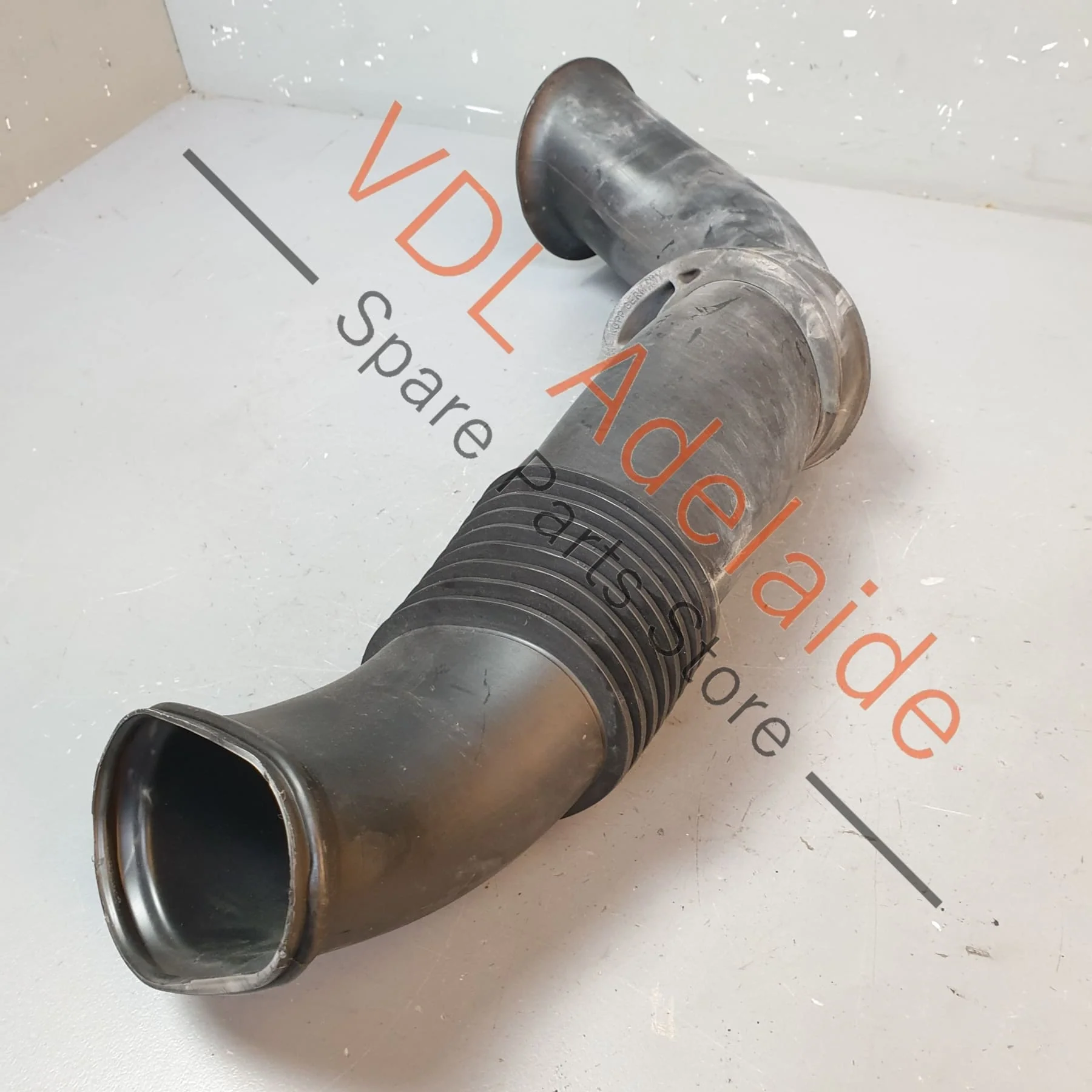 Porsche Right Side Air Intake Duct Pipe Tube Hose 7L5128752 95511010310 - Image 4