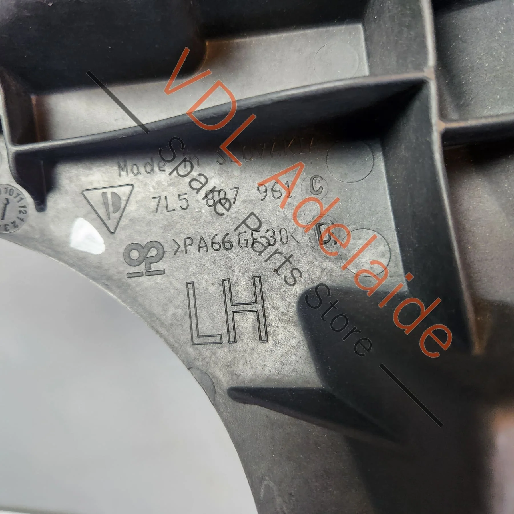 Porsche Cayenne GTS Rear Inner Bumper Mouting Bracket Left Side - Image 5