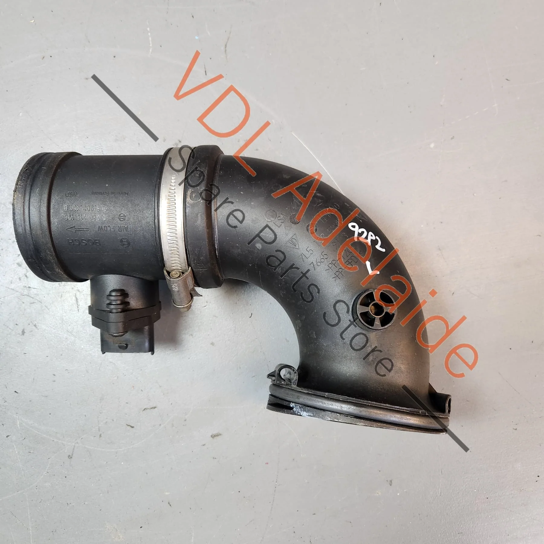 Porsche Cayenne Air Mass Meter MAF Bosch 95560612340 7L5906461B 0280218198