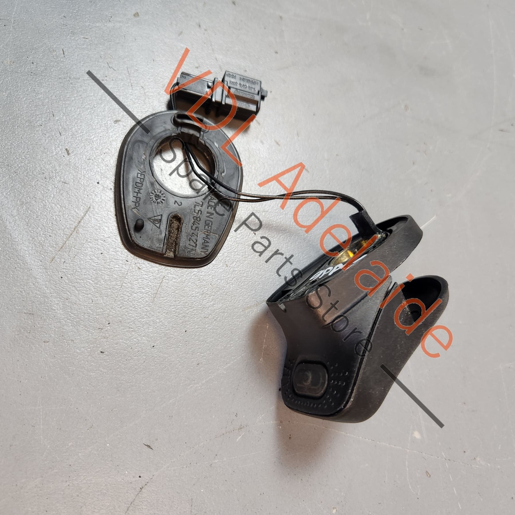 Porsche Cayenne Rear Hatch Glass Window Open Micro Swtich 7L5845425 7L5845425B - Image 2