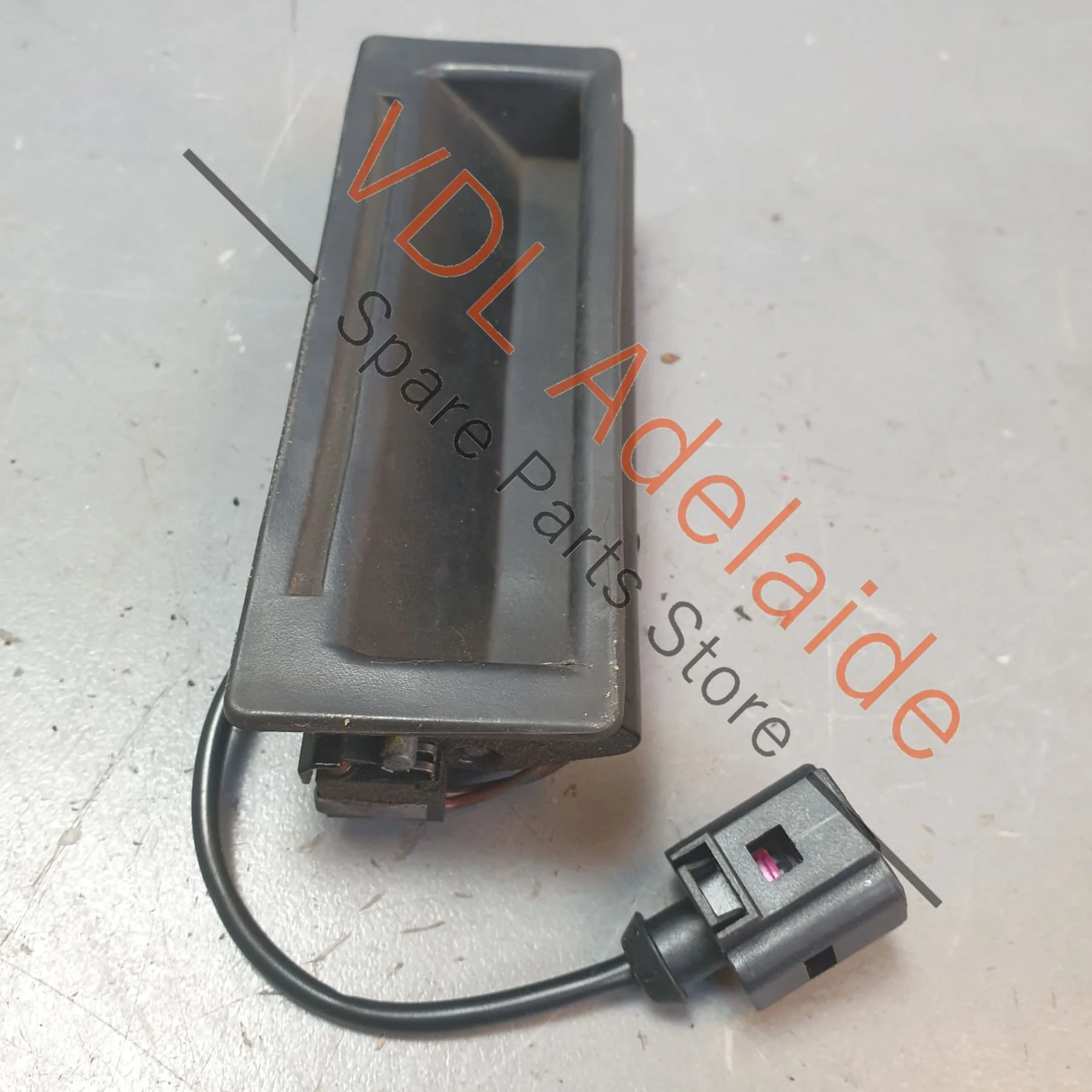 Porsche Cayenne 9PA 955 957 Rear Trunk Hatch Boot Release Switch Handle 95561327101 1J0827566L - Image 2