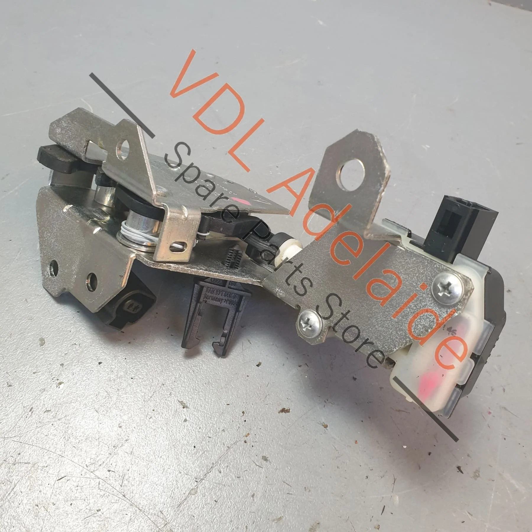 Porsche Cayenne Touareg Rear Boot Window Latch Catch 7L0827506E - Image 5