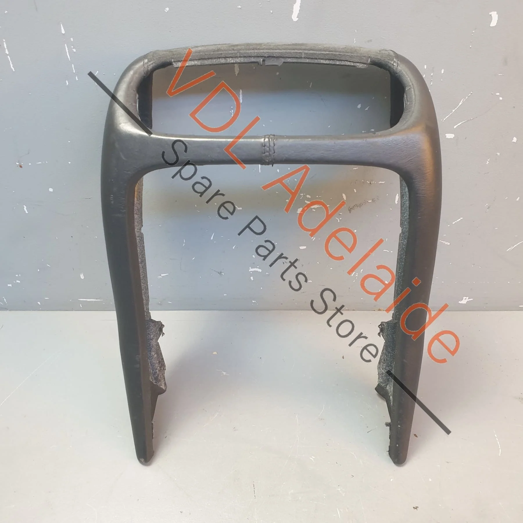 Porsche Cayenne GTS 9PA Rear Console Air Vent Leather Trim 95555250110 8YR